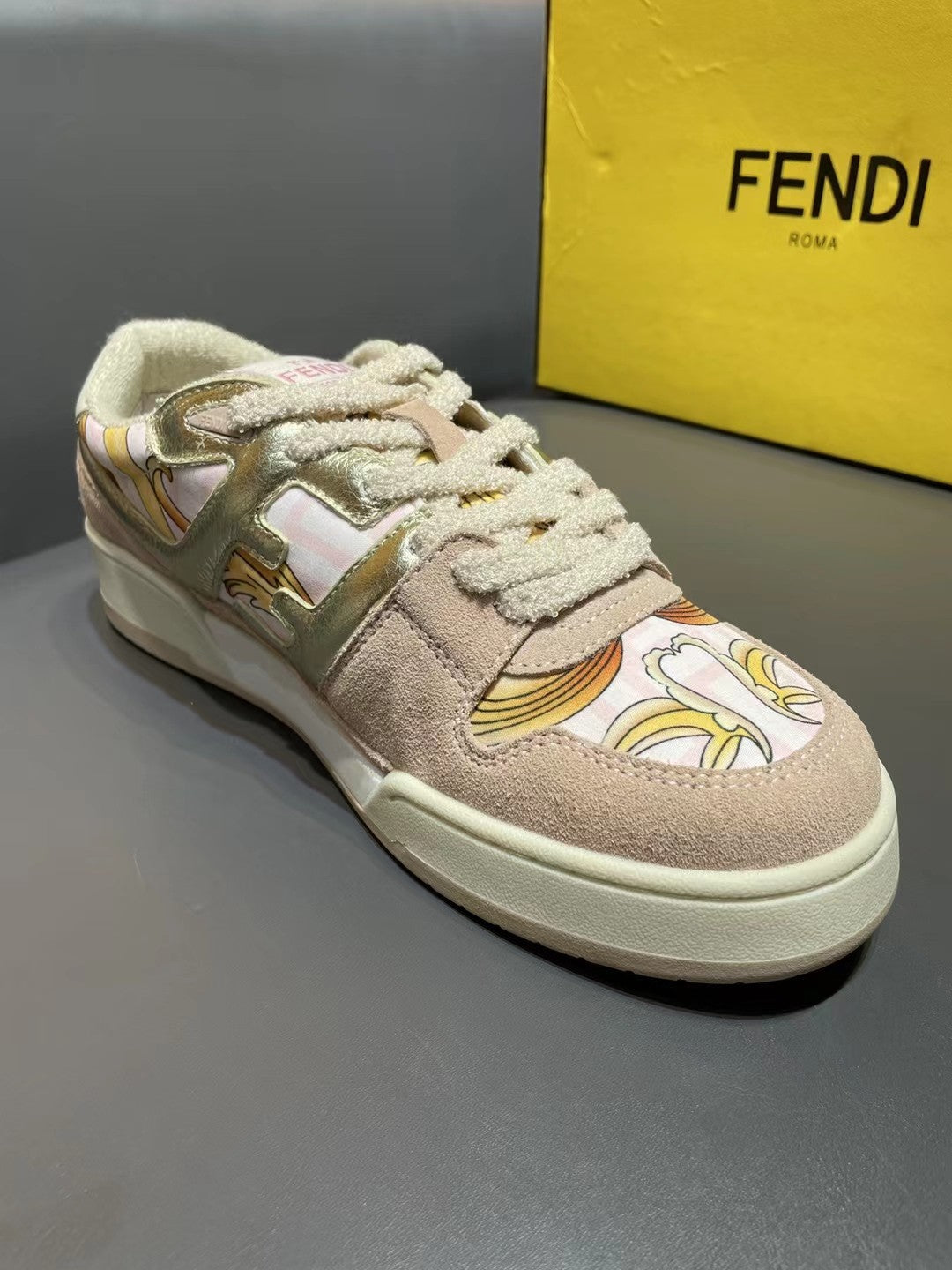 Fendi-030Shoes