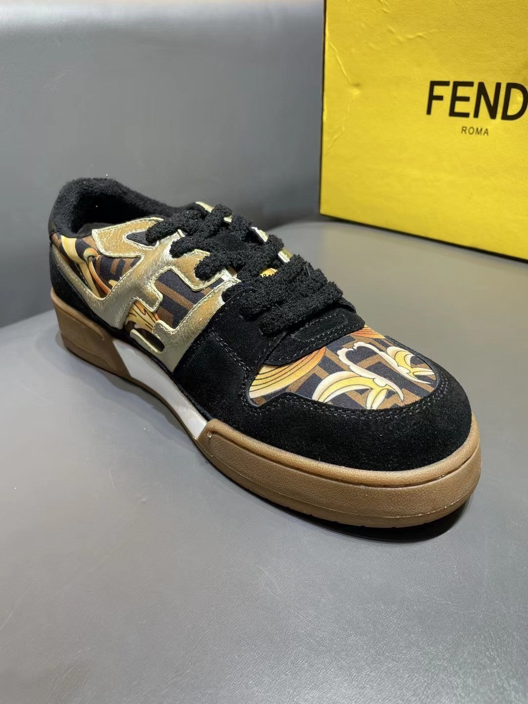 Fendi-031Shoes