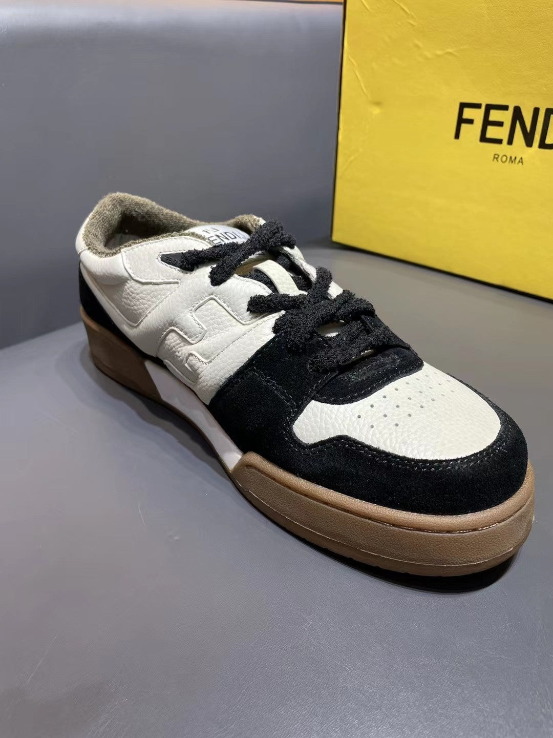 Fendi-033Shoes