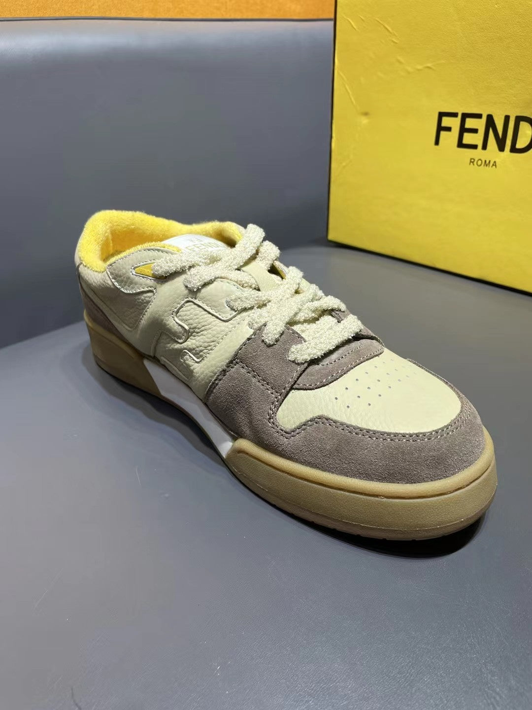Fendi-034Shoes