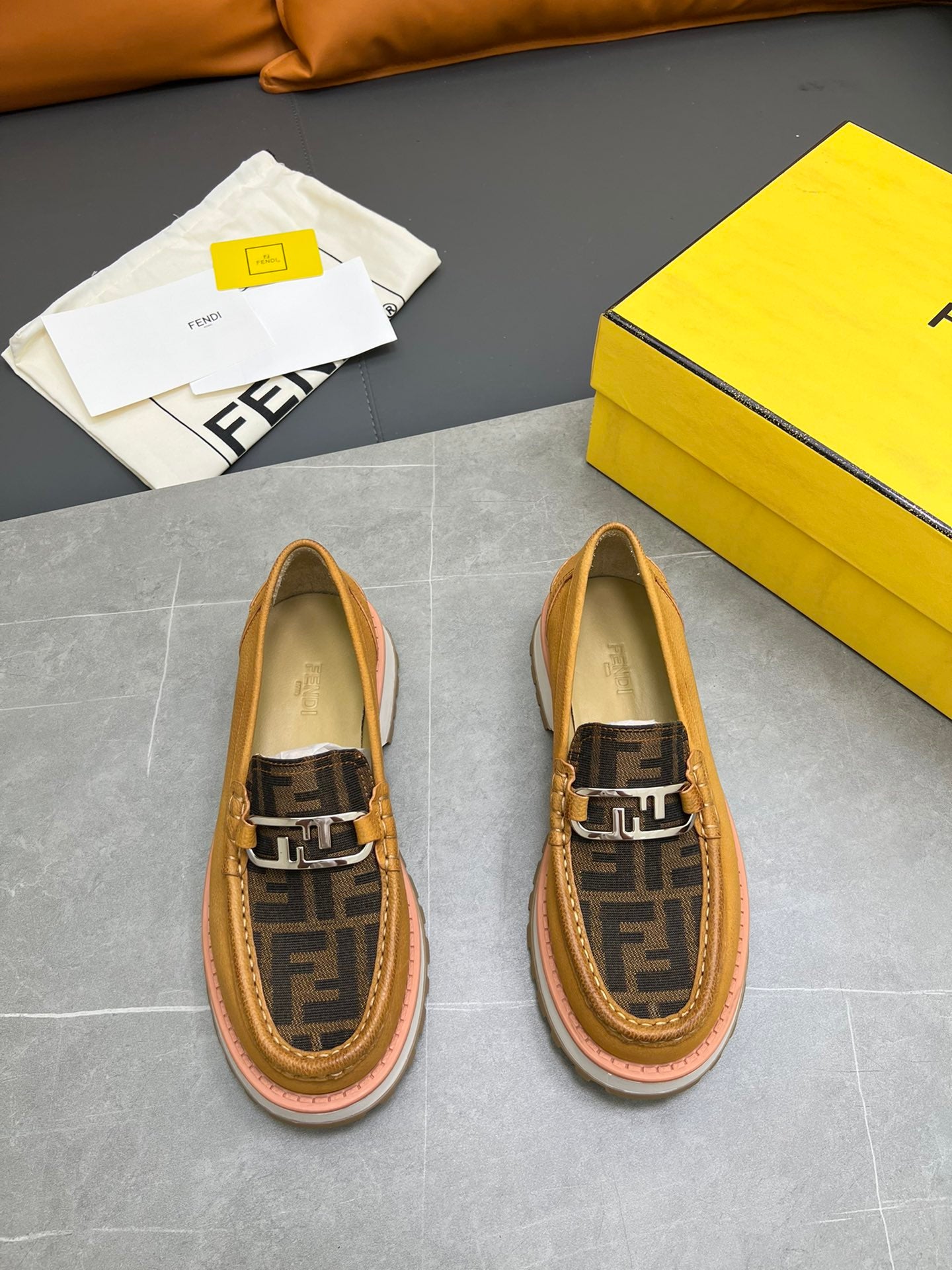 Fendi-041Shoes