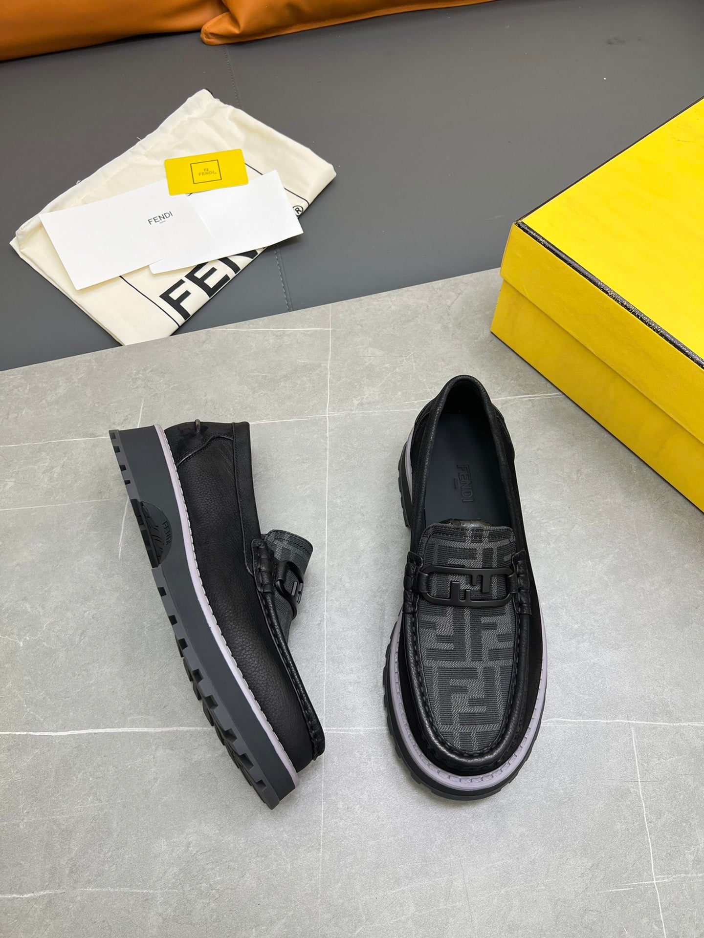 Fendi-042Shoes