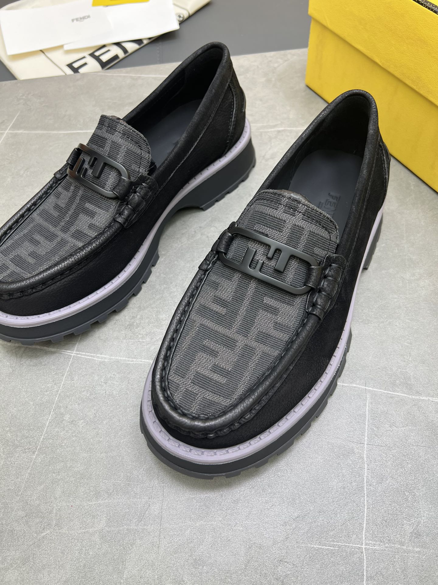 Fendi-042Shoes