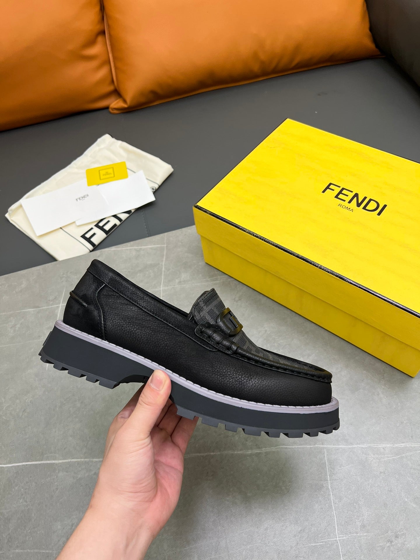 Fendi-042Shoes