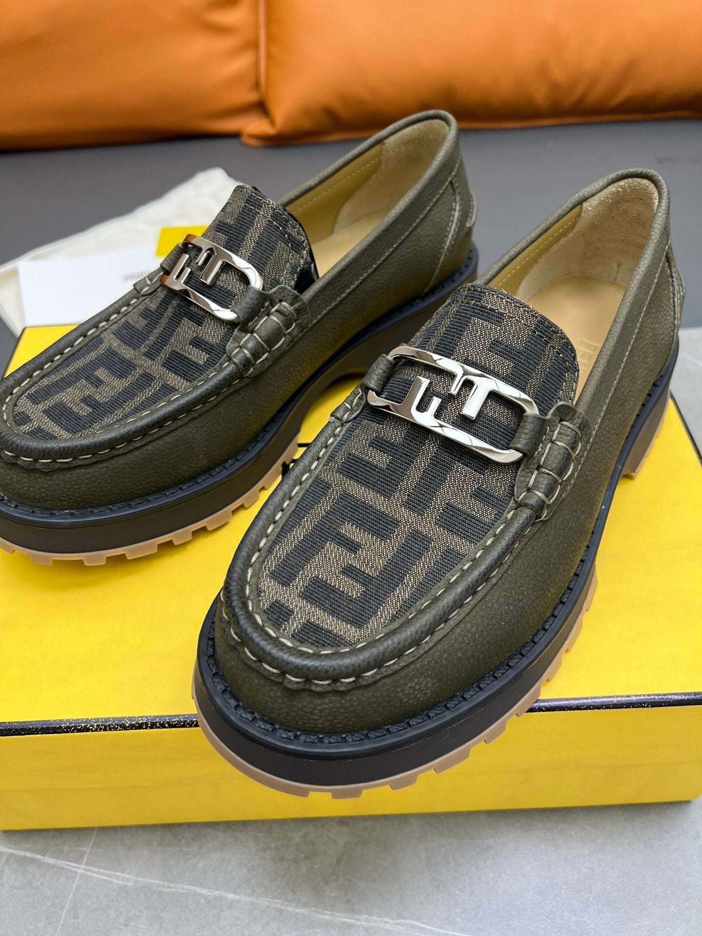 Fendi-044Shoes