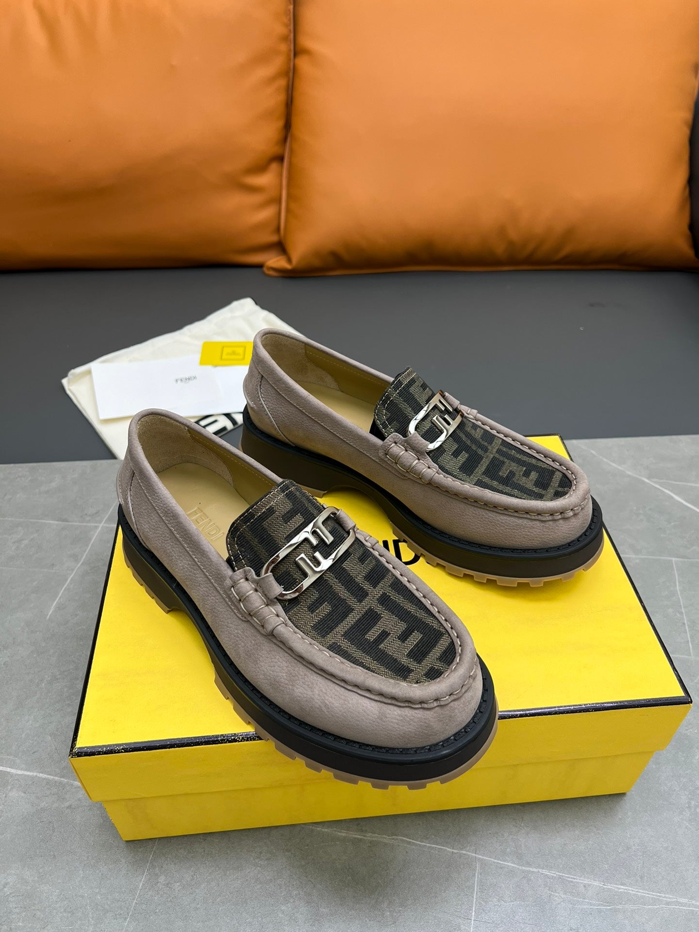 Fendi-045Shoes