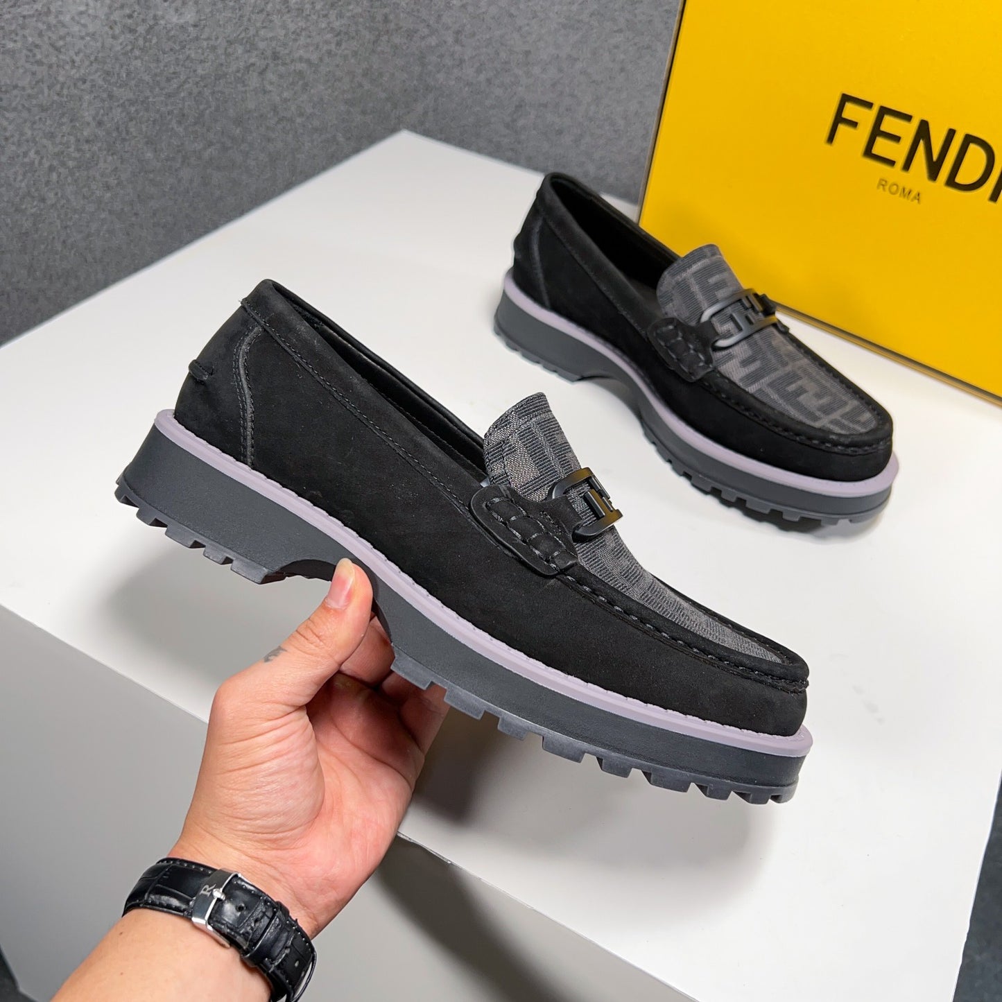 Fendi-047Shoes