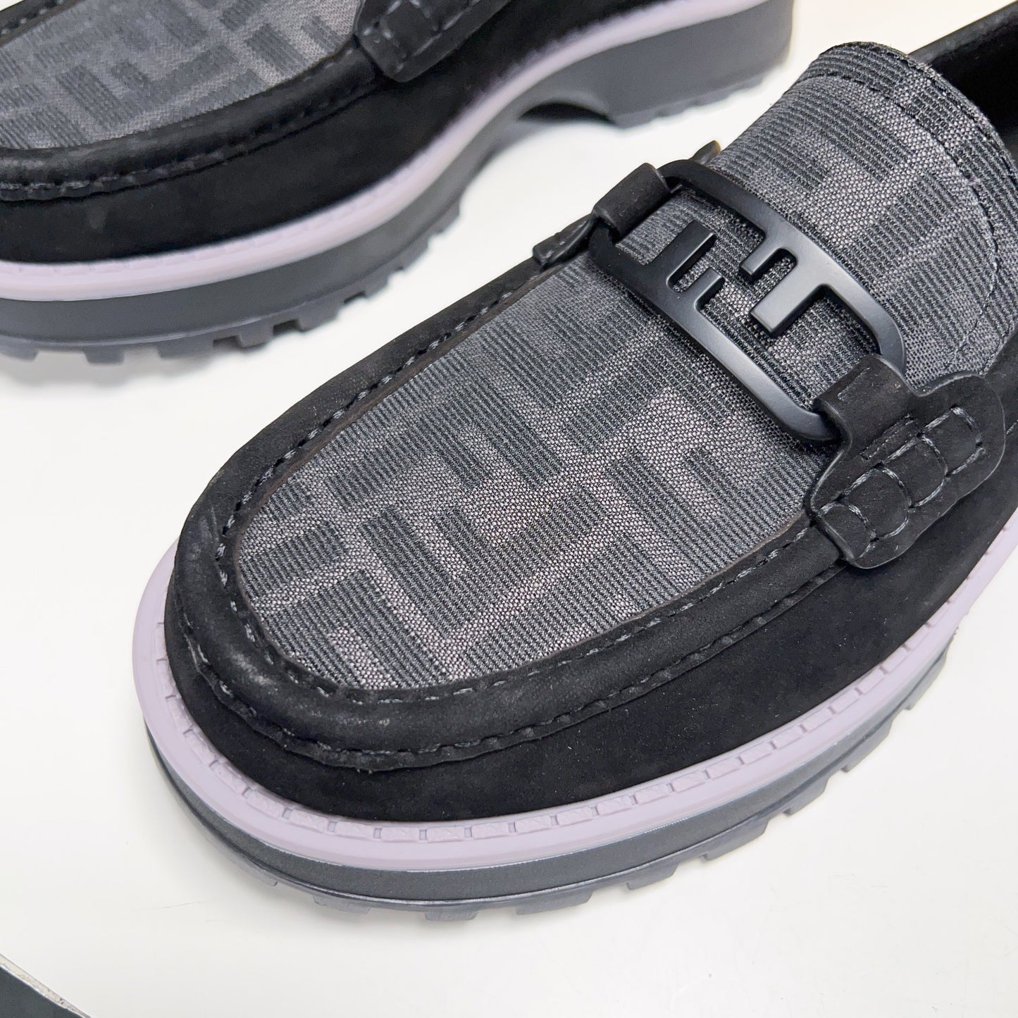 Fendi-047Shoes