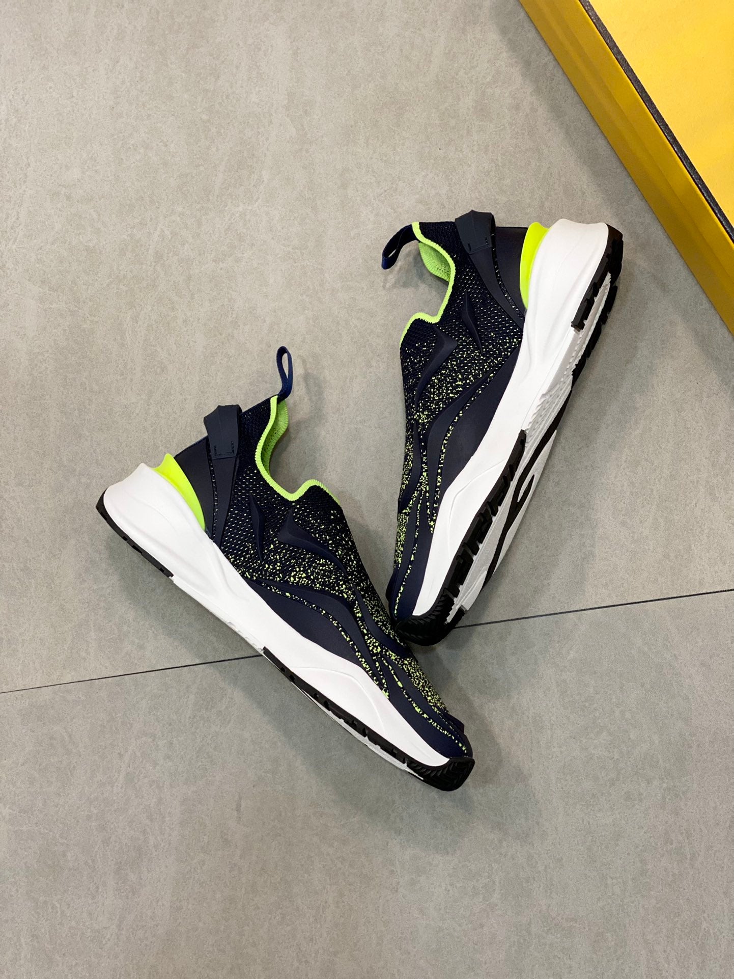 Fendi-052Shoes