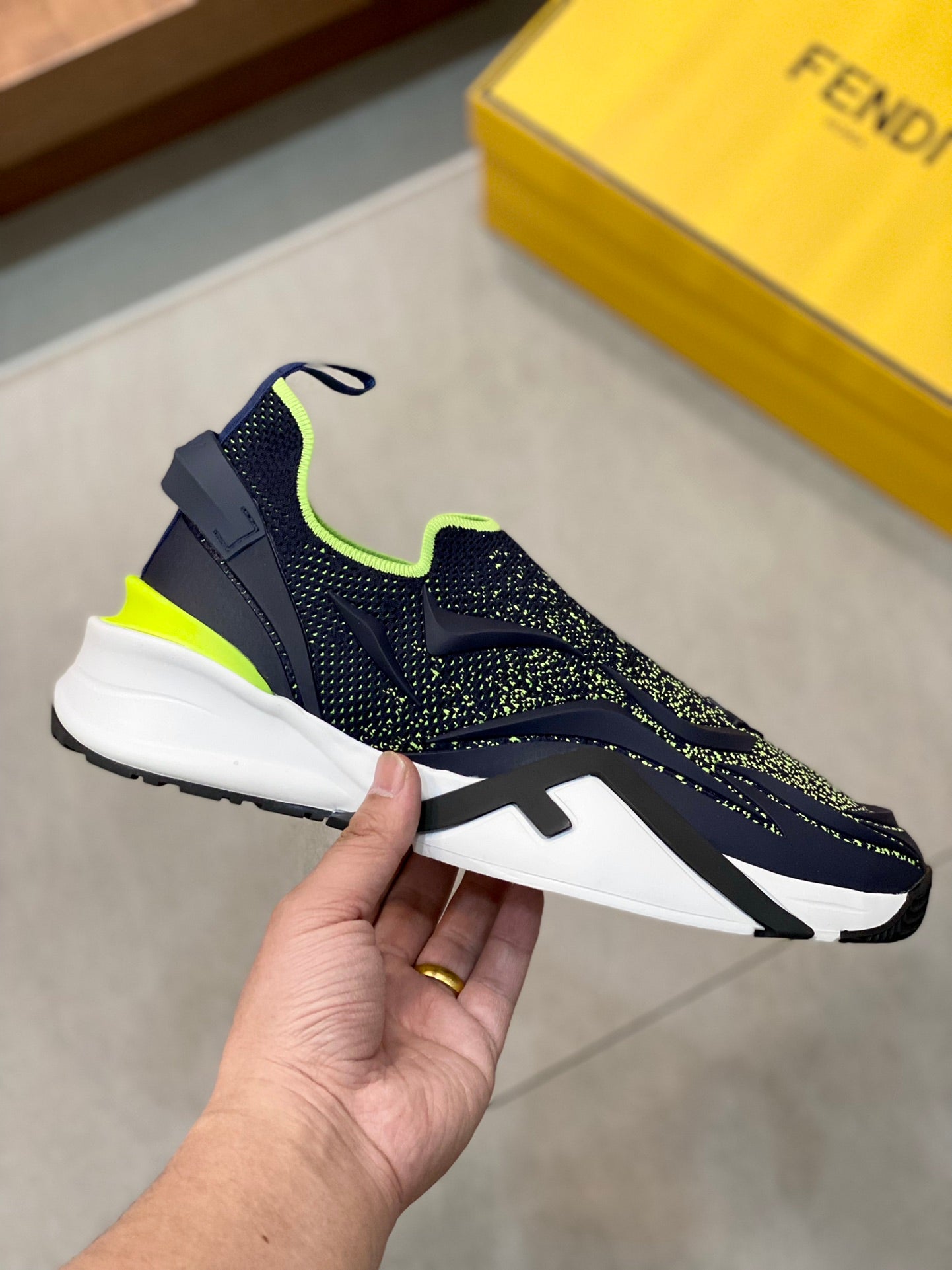 Fendi-052Shoes