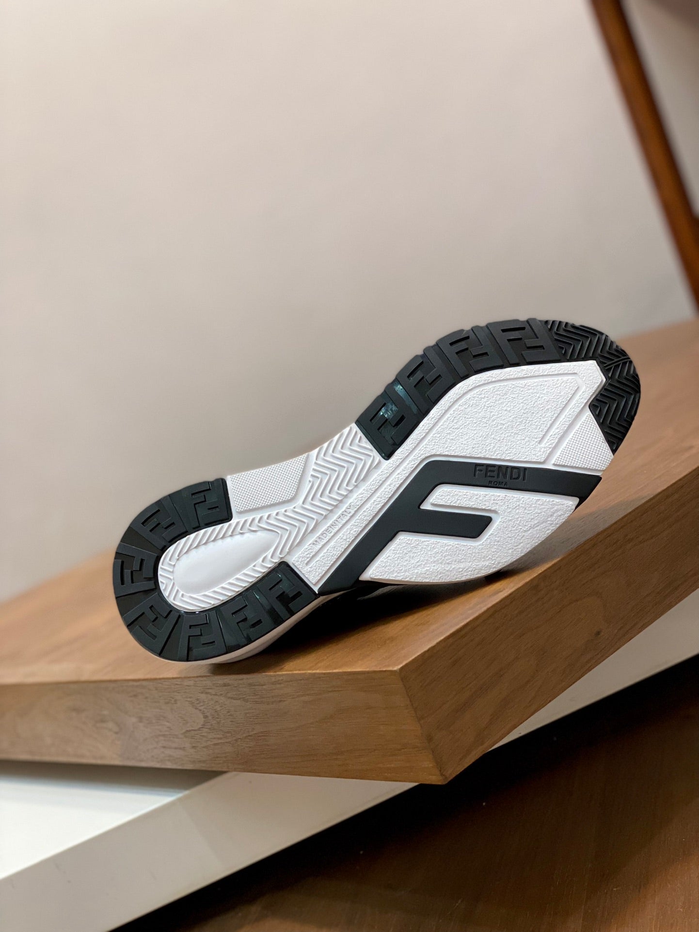 Fendi-052Shoes