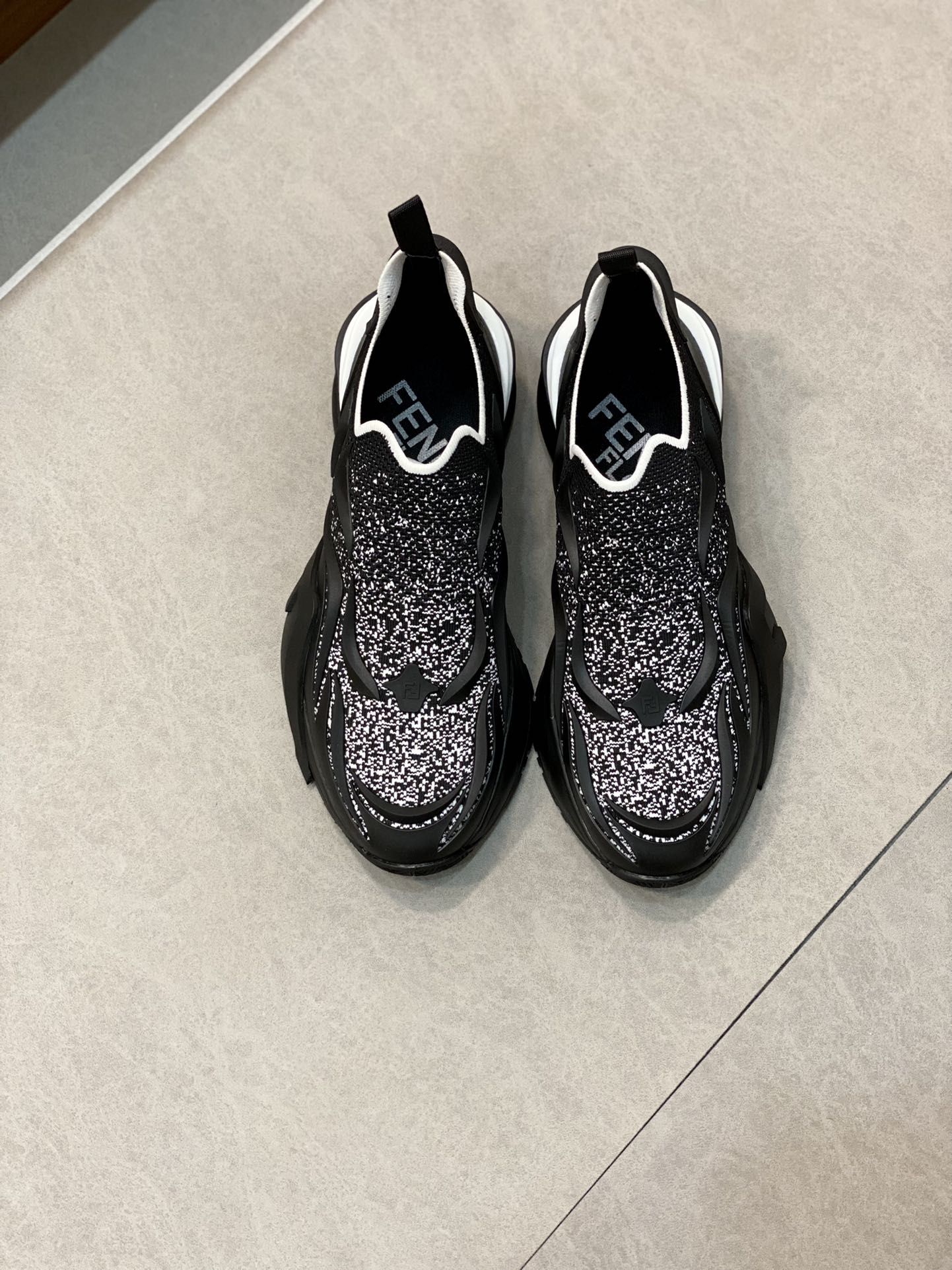 Fendi-053Shoes