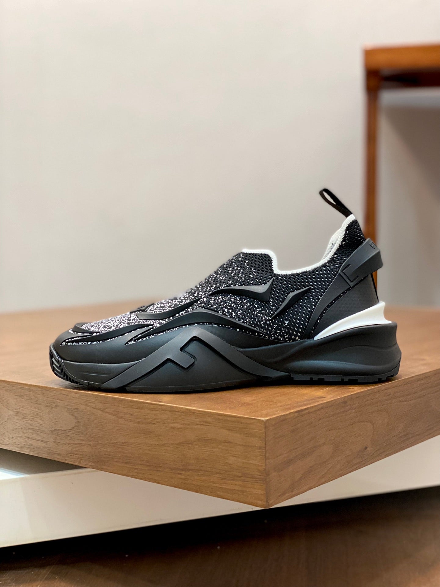 Fendi-053Shoes