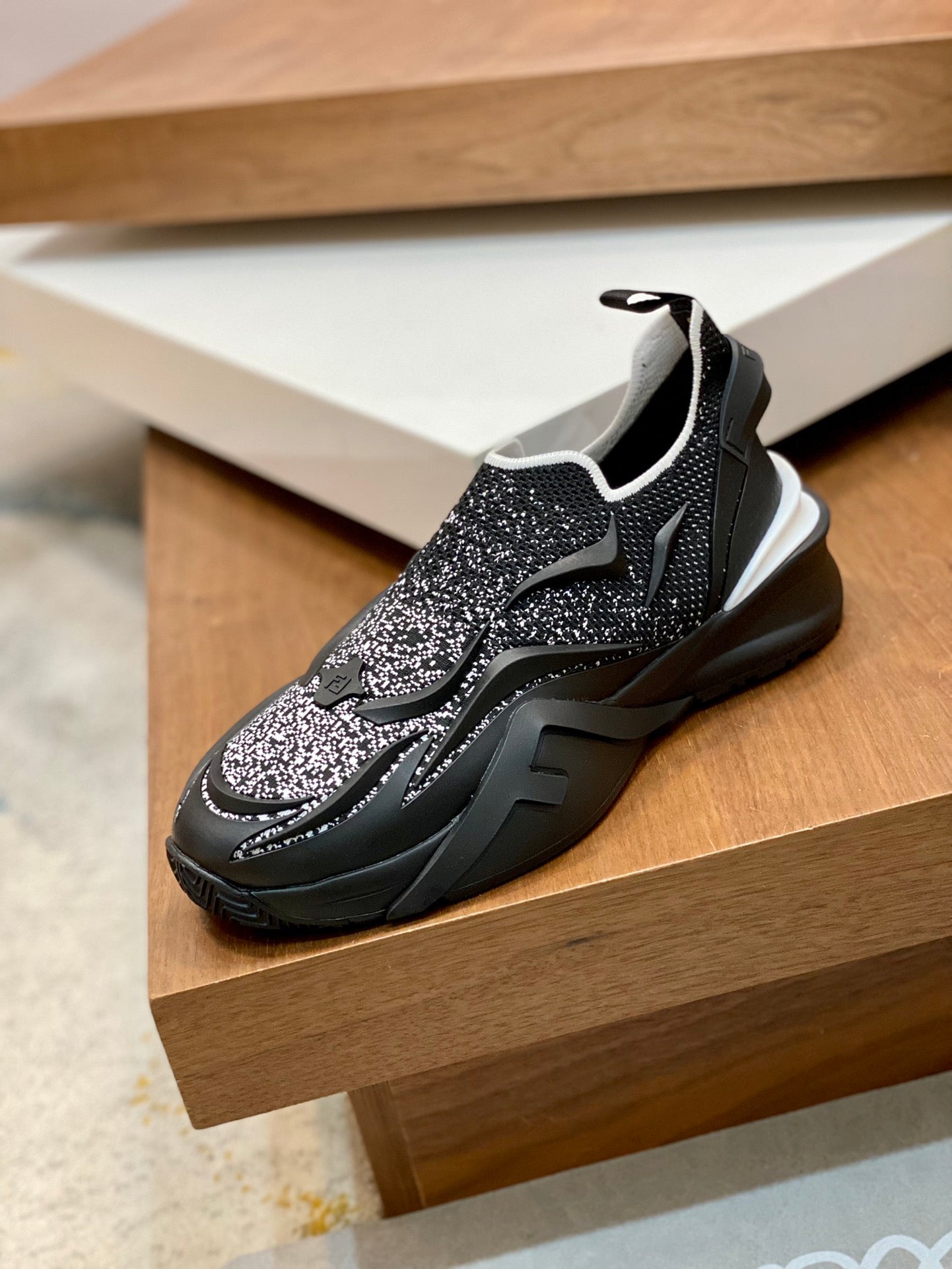 Fendi-053Shoes