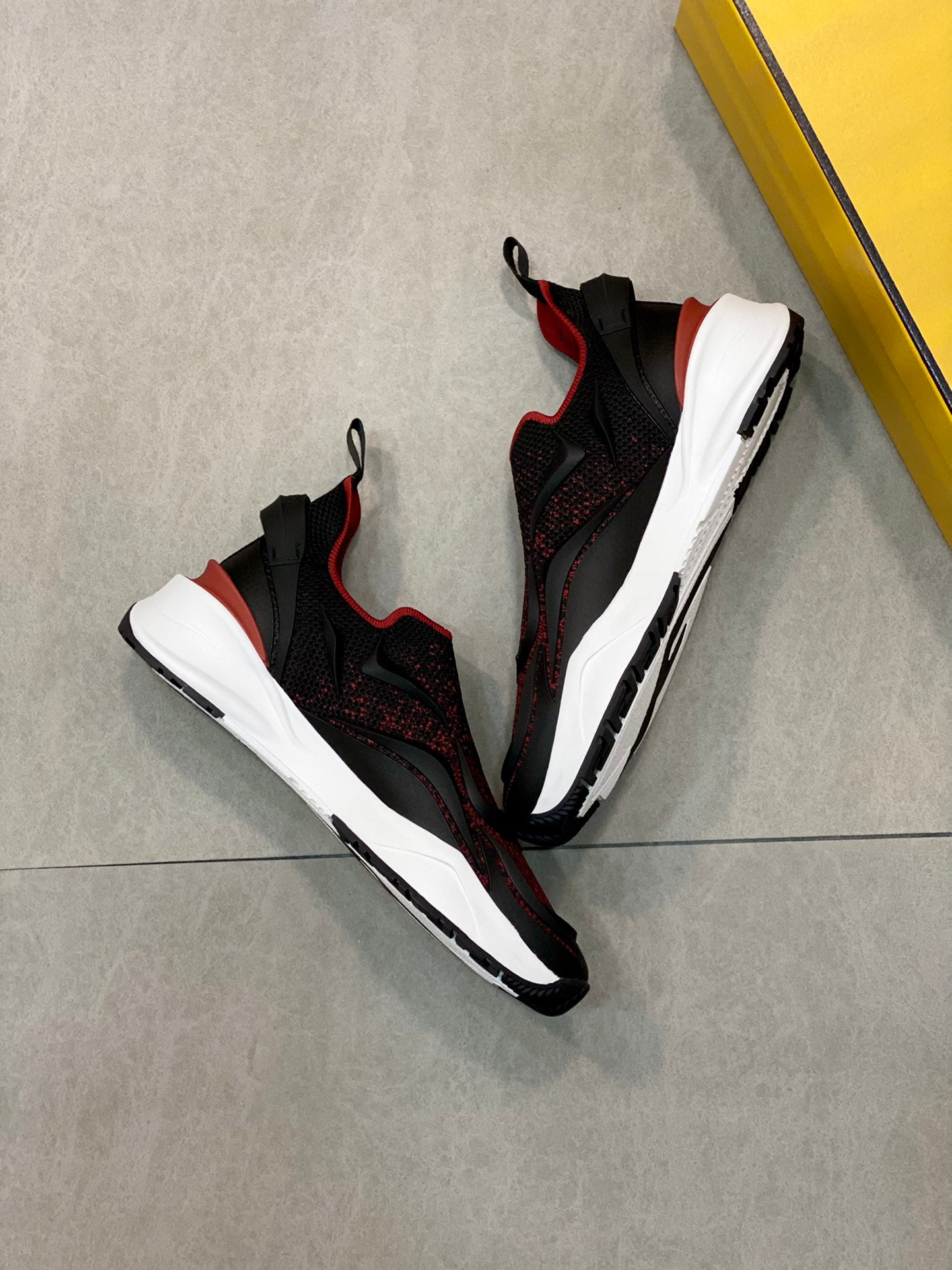 Fendi-054Shoes
