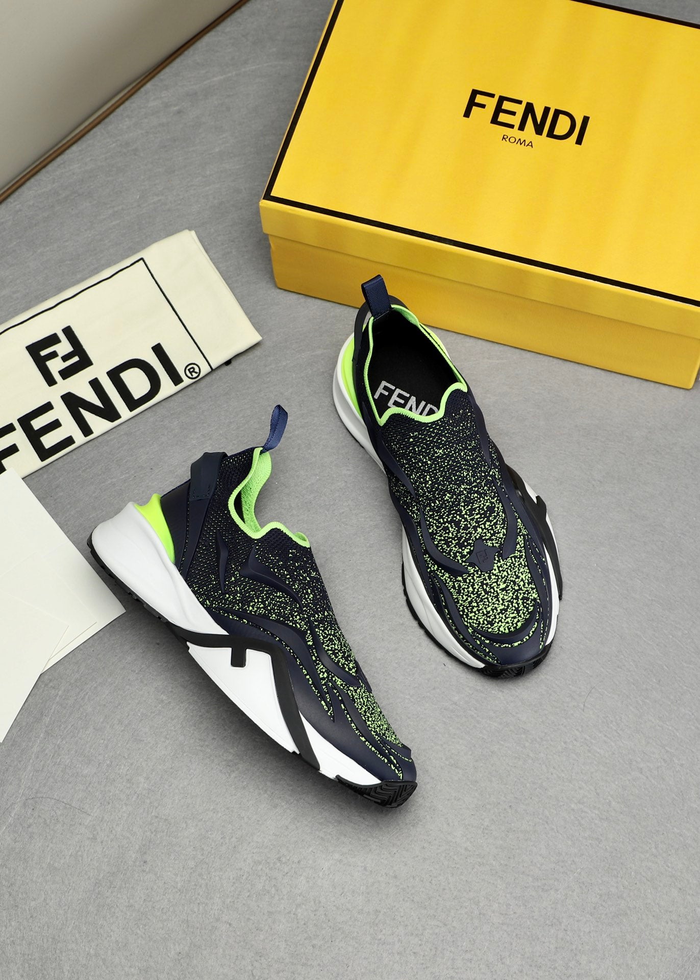 Fendi-056Shoes