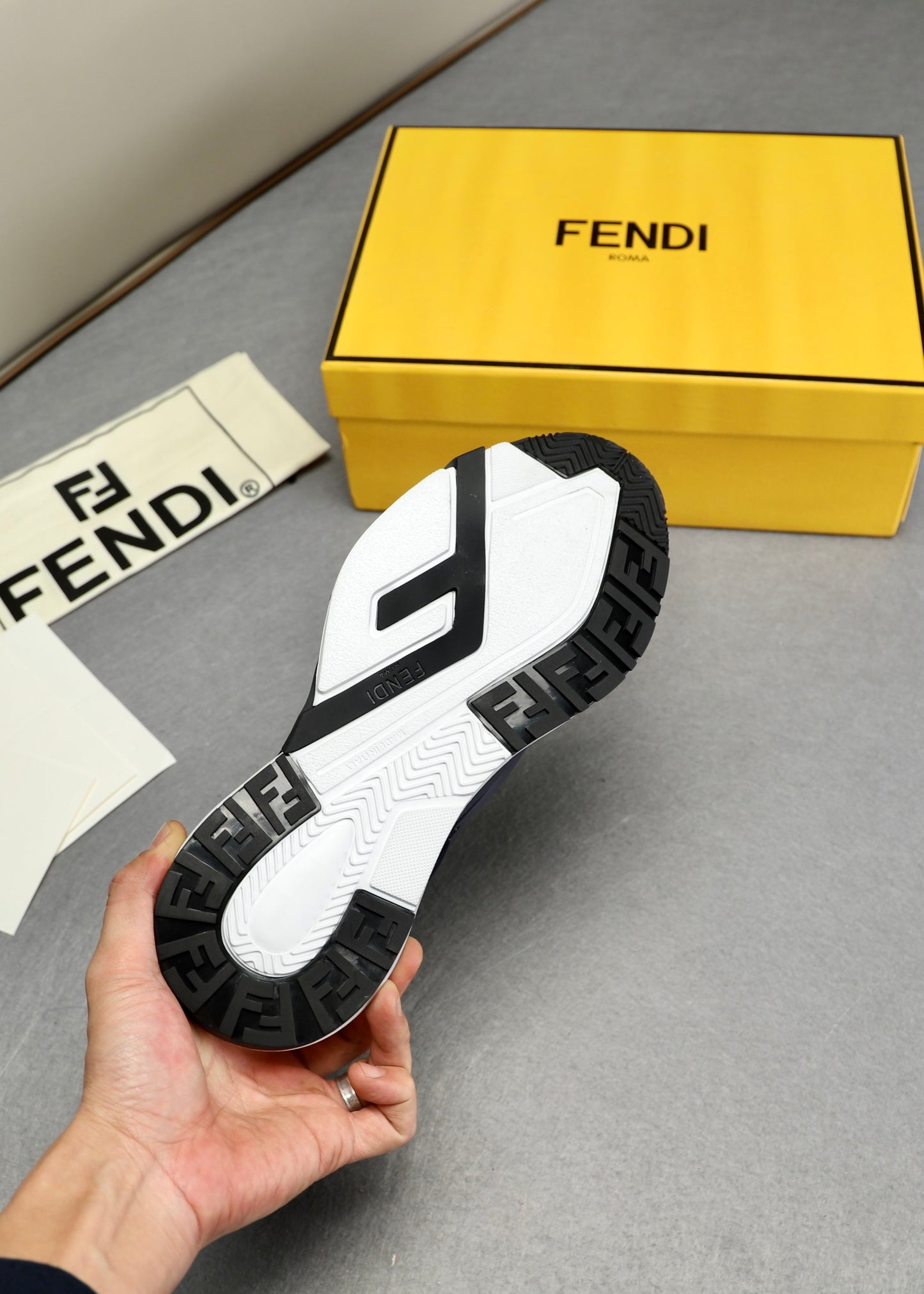 Fendi-056Shoes