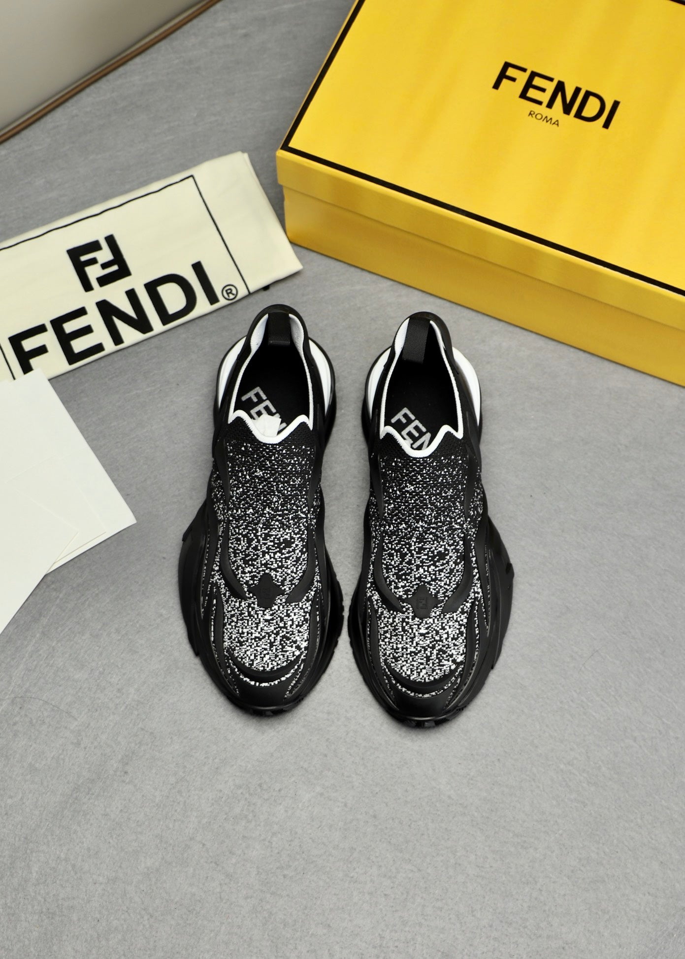 Fendi-057Shoes