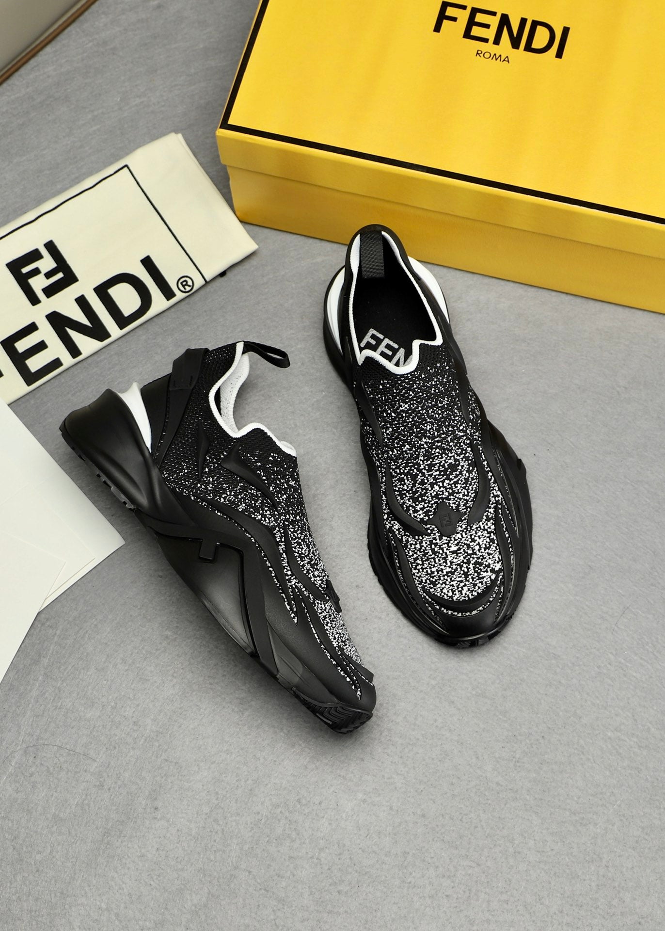 Fendi-057Shoes