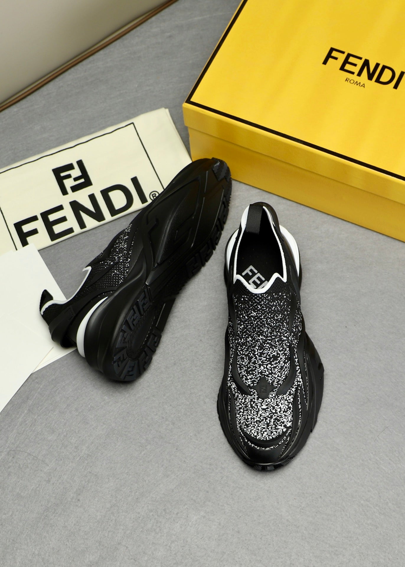 Fendi-057Shoes