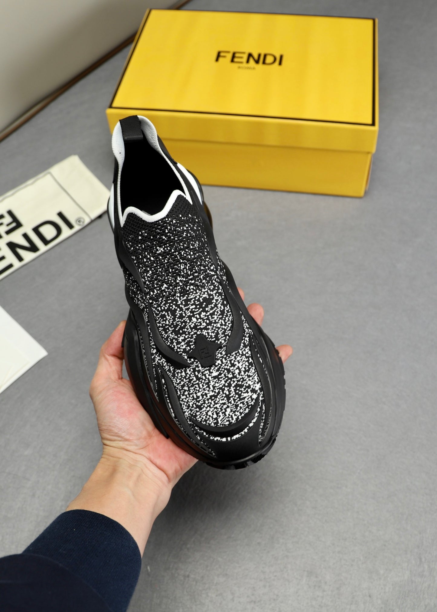 Fendi-057Shoes
