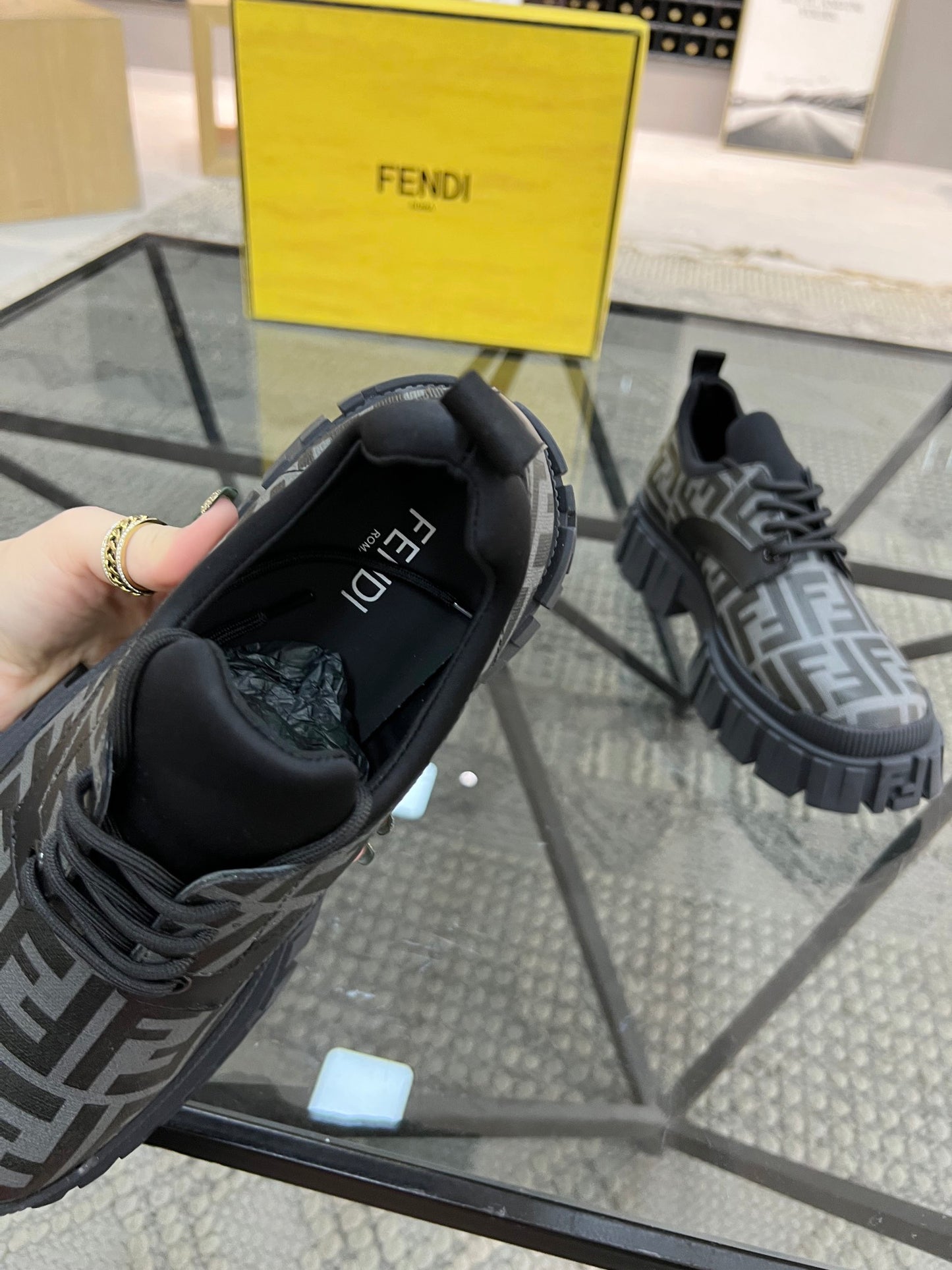 Fendi-058Shoes