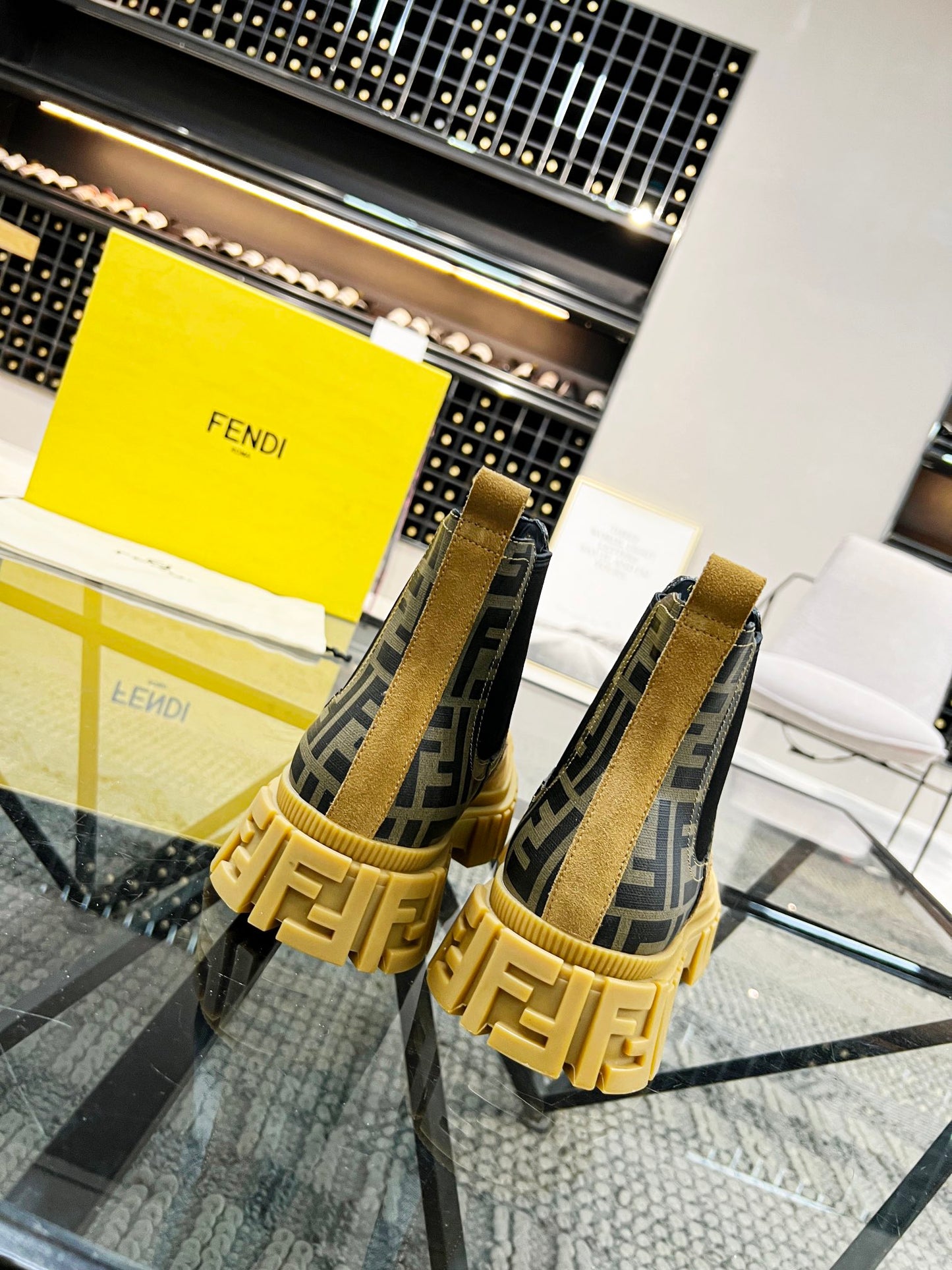 Fendi-060Shoes