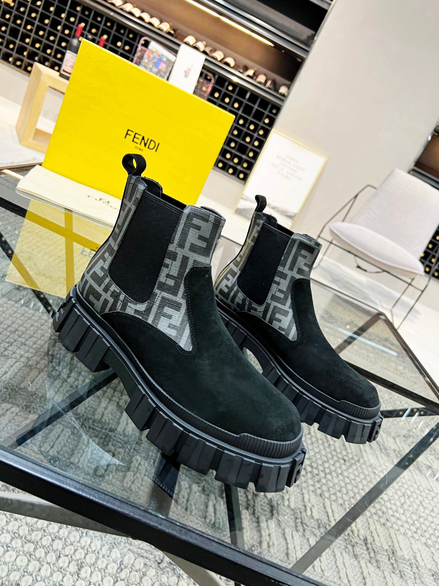 Fendi-061Shoes