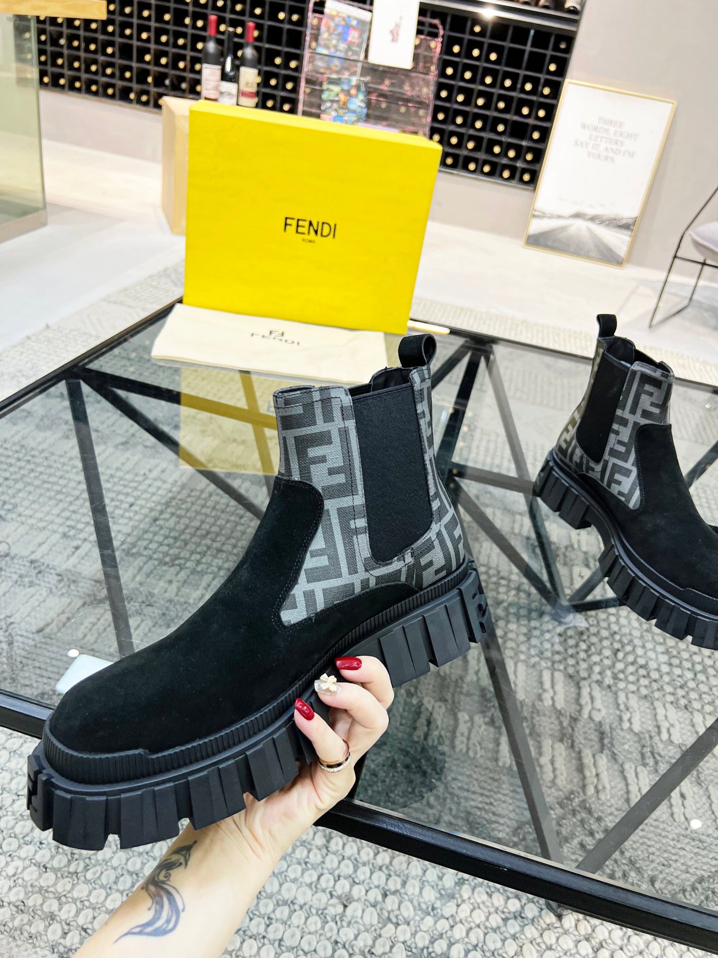 Fendi-061Shoes