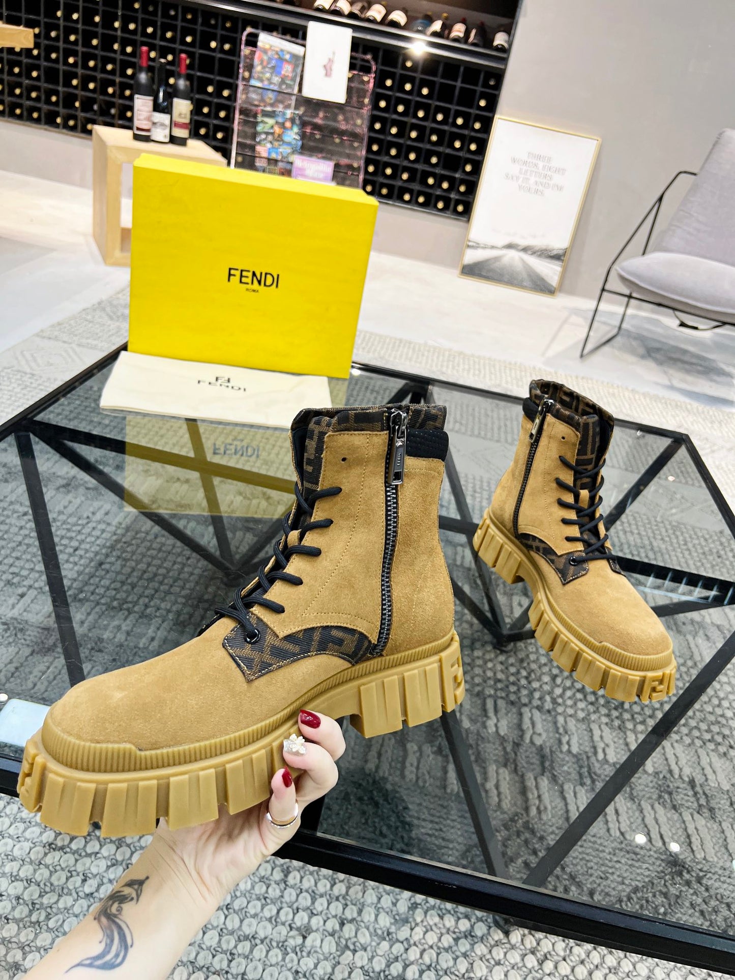 Fendi-063Shoes