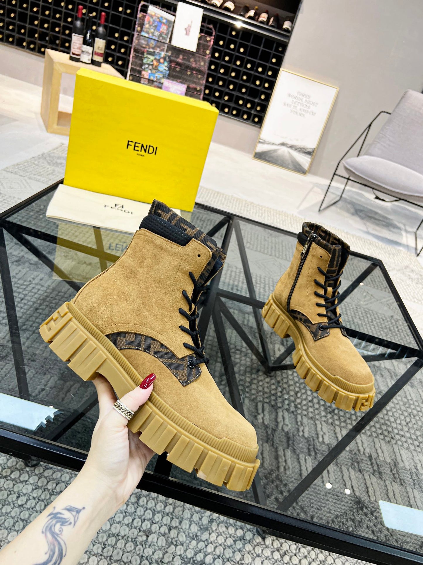 Fendi-063Shoes