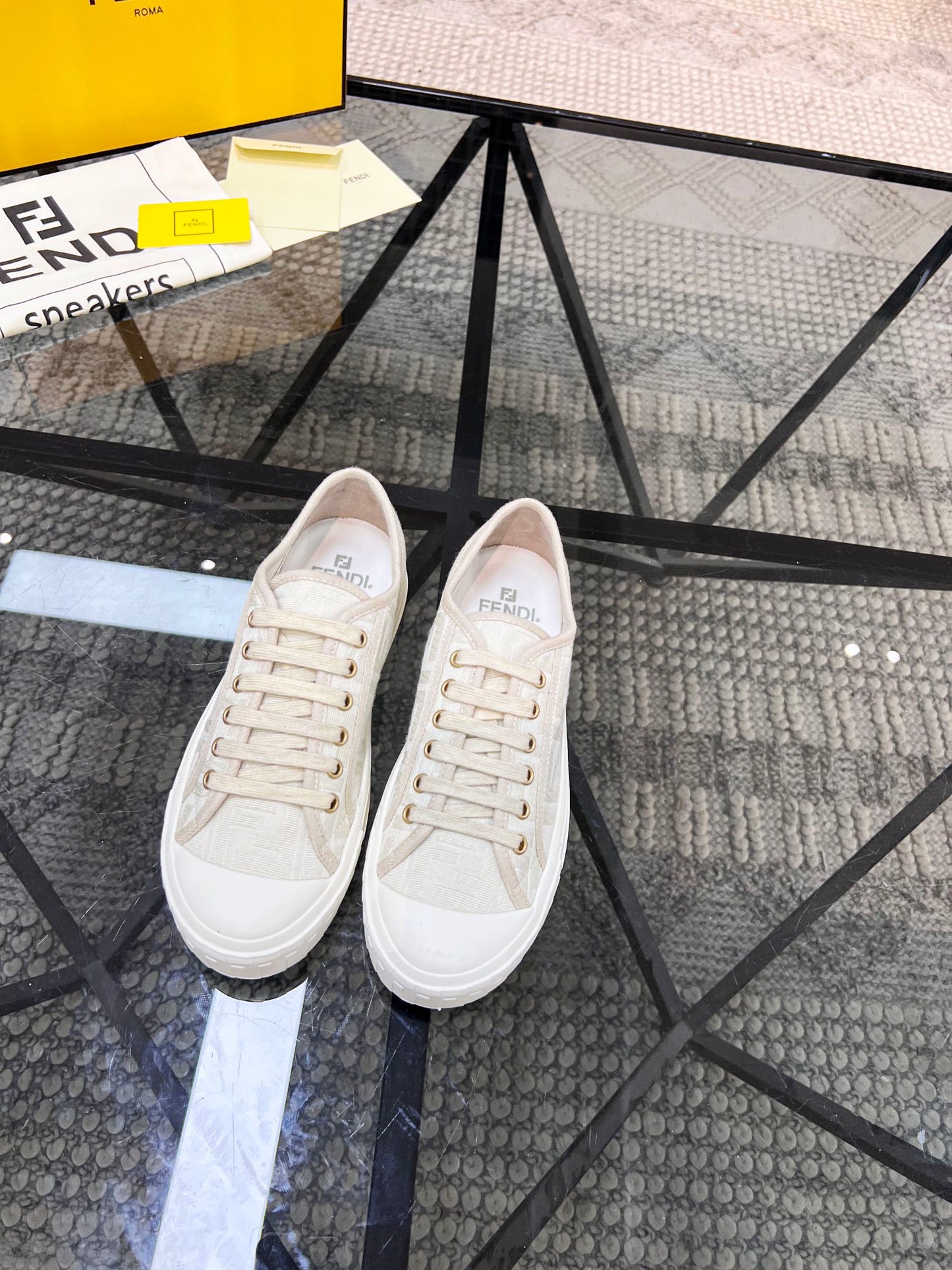 Fendi-069Shoes