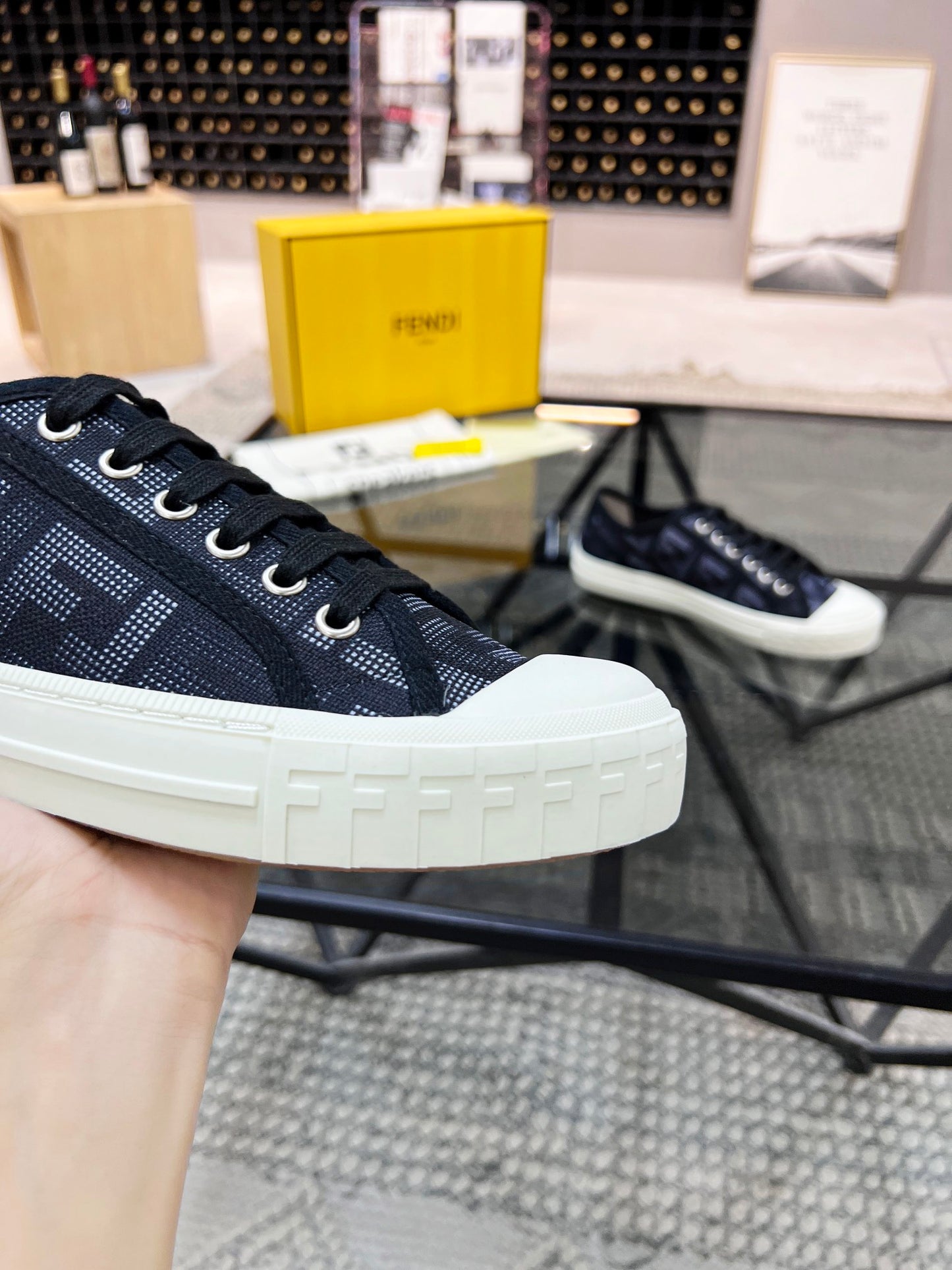 Fendi-070Shoes