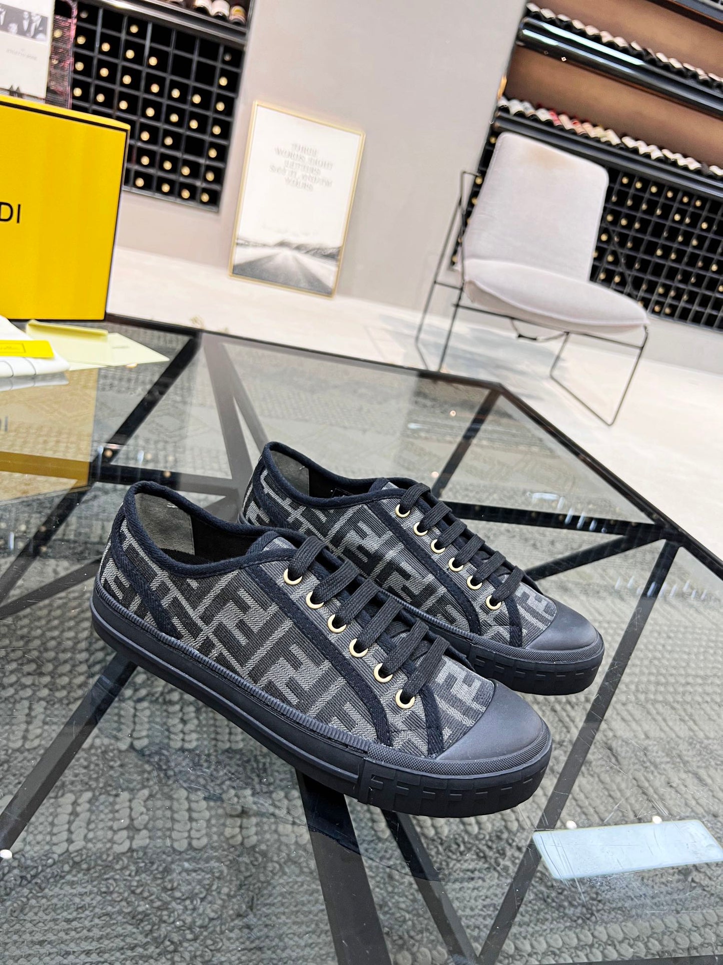 Fendi-071Shoes
