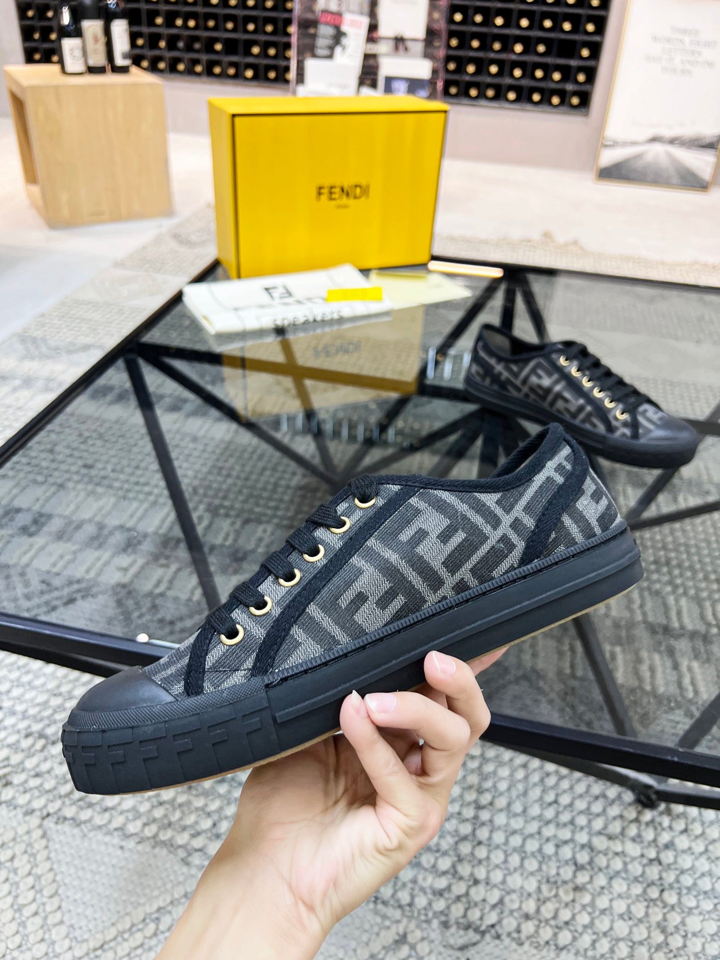 Fendi-071Shoes