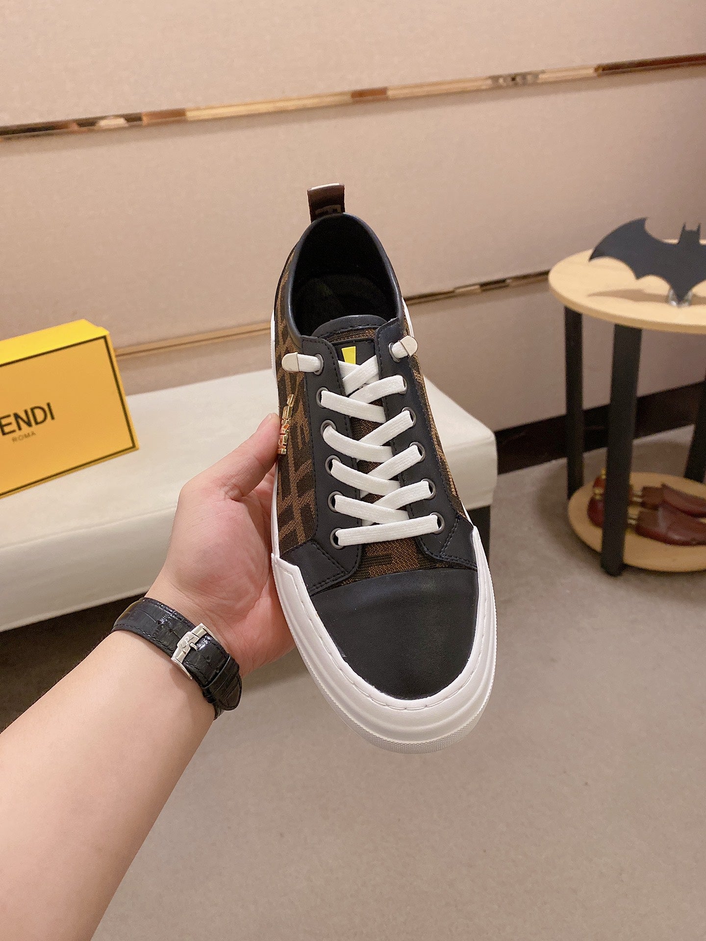 Fendi-073Shoes