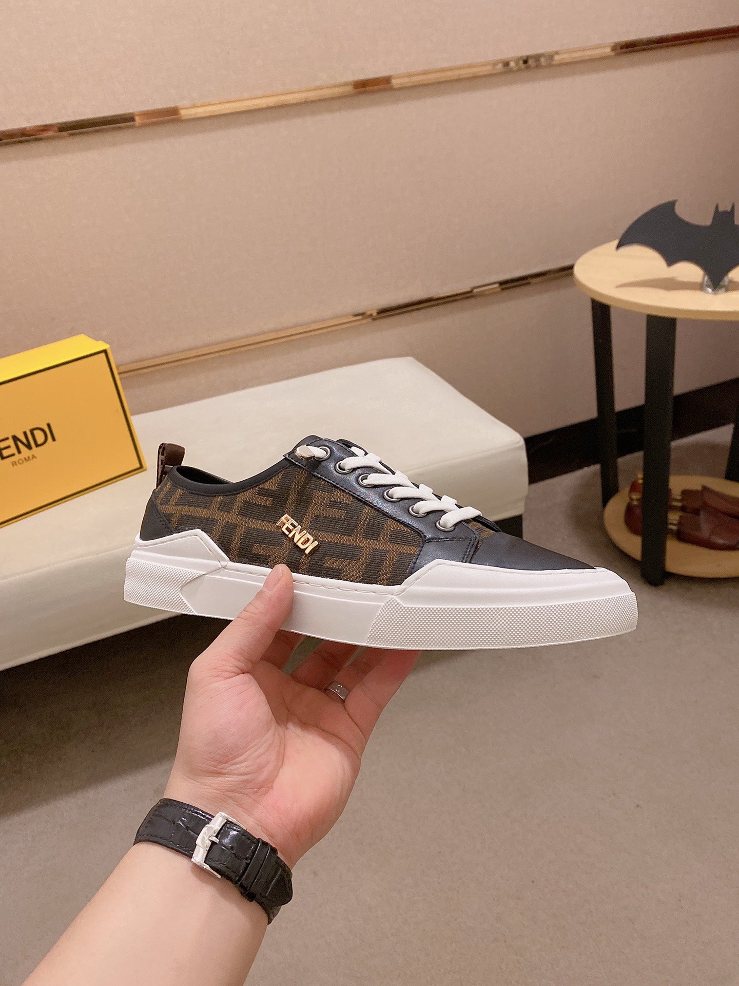 Fendi-073Shoes