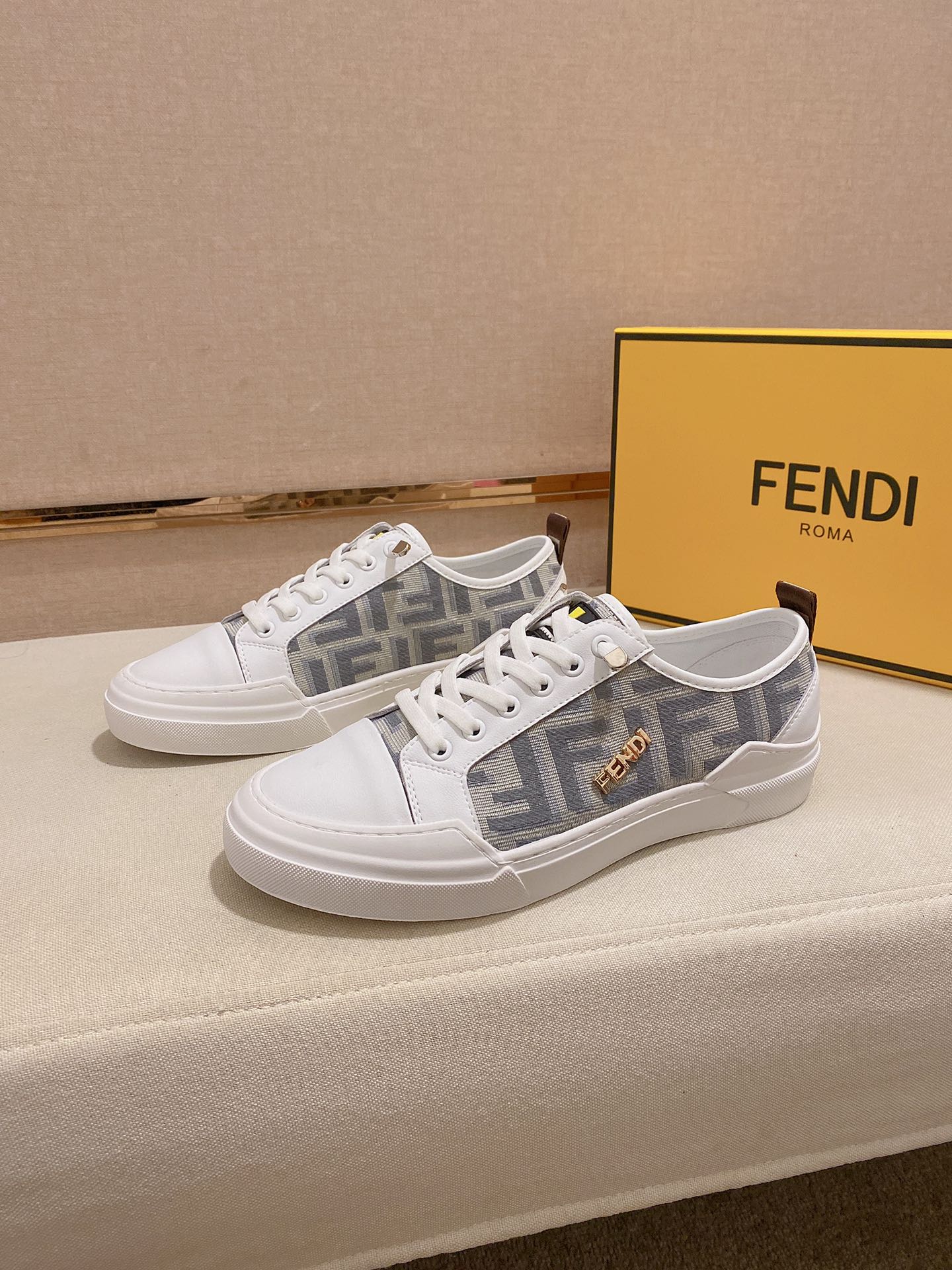 Fendi-074Shoes