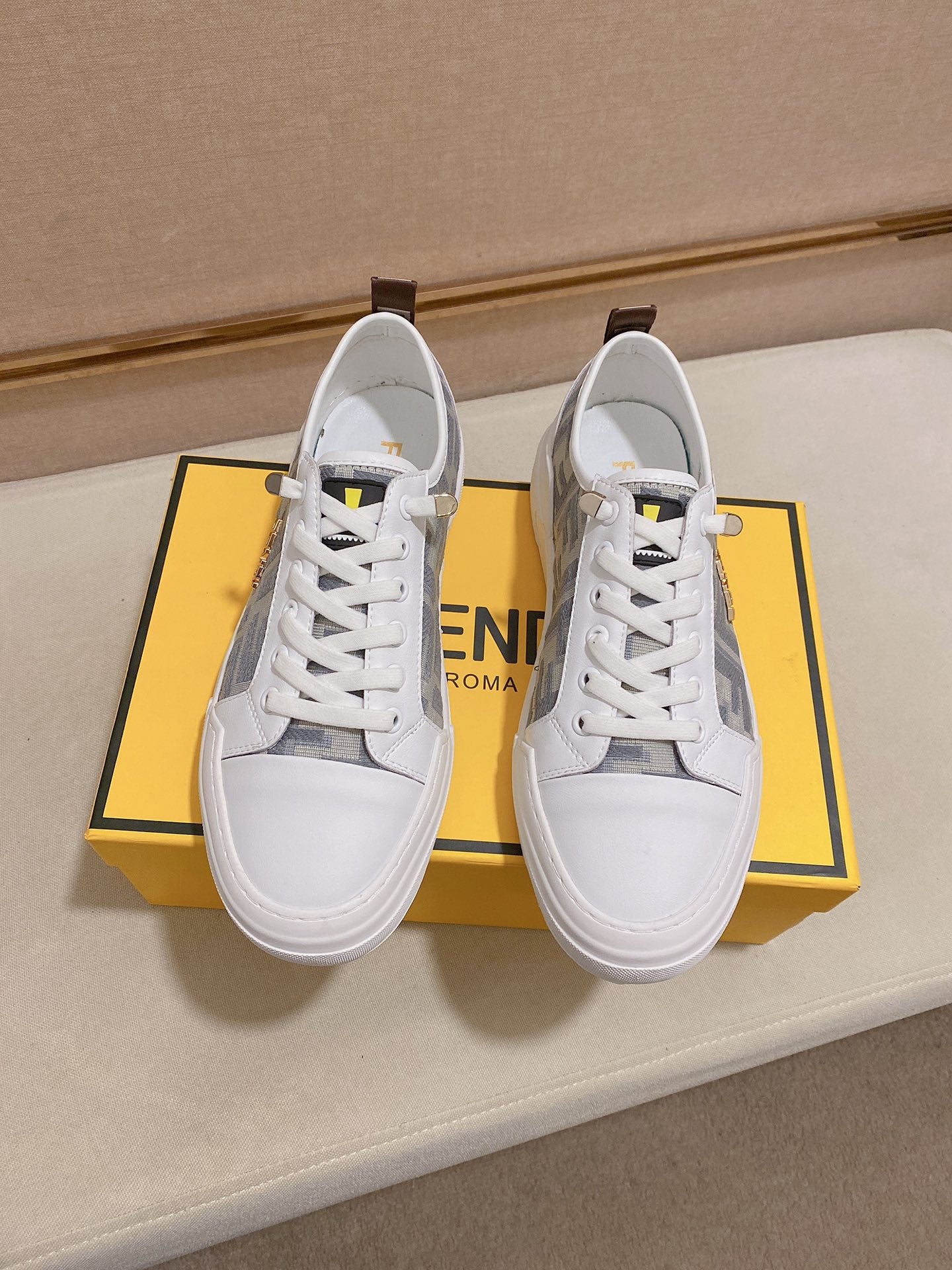 Fendi-074Shoes