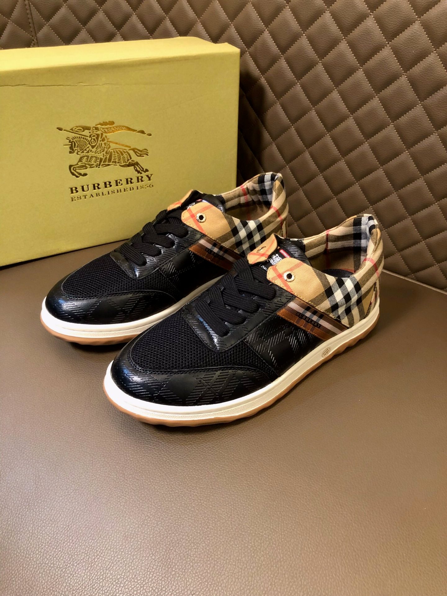 Burberry-001Shoes