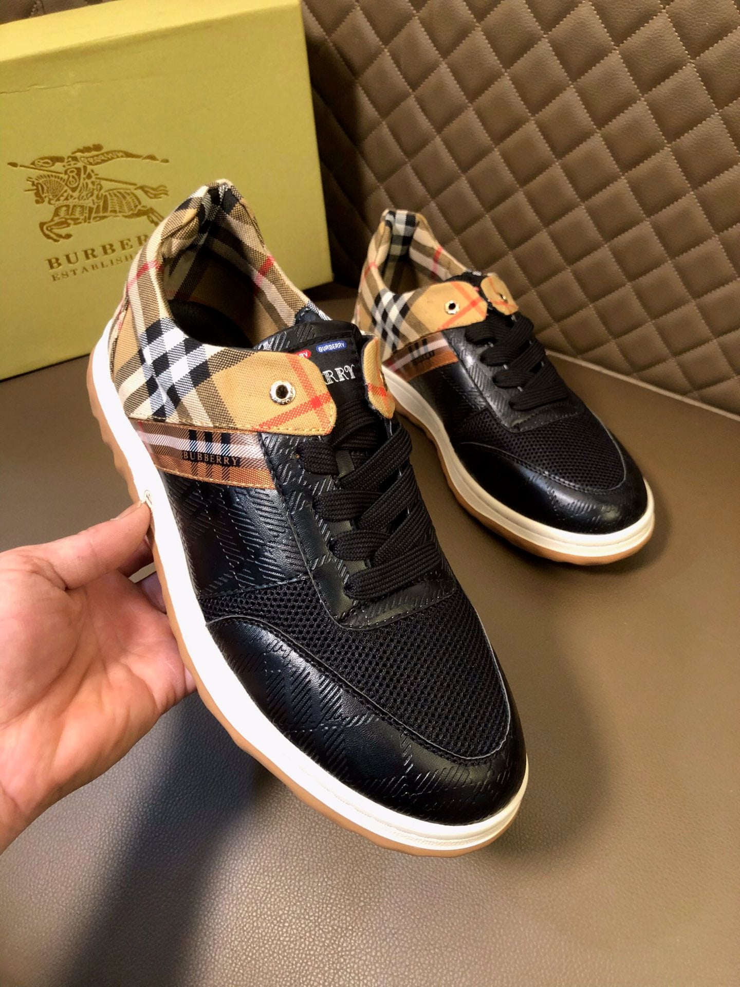 Burberry-001Shoes
