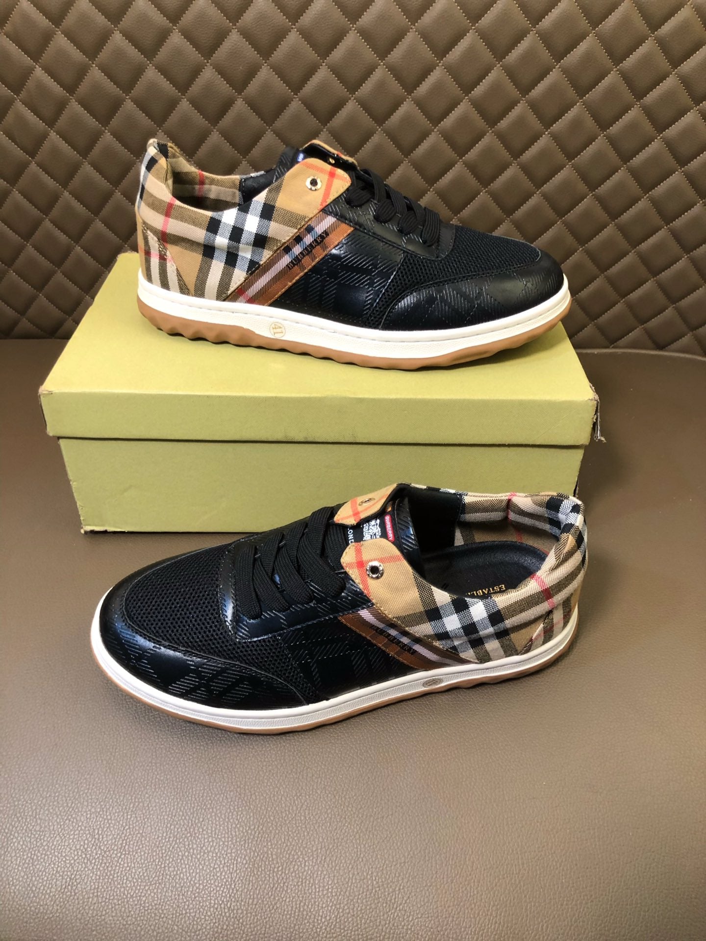 Burberry-001Shoes