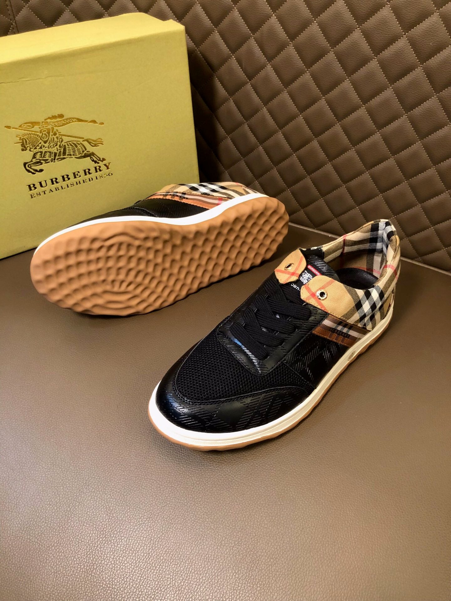 Burberry-001Shoes