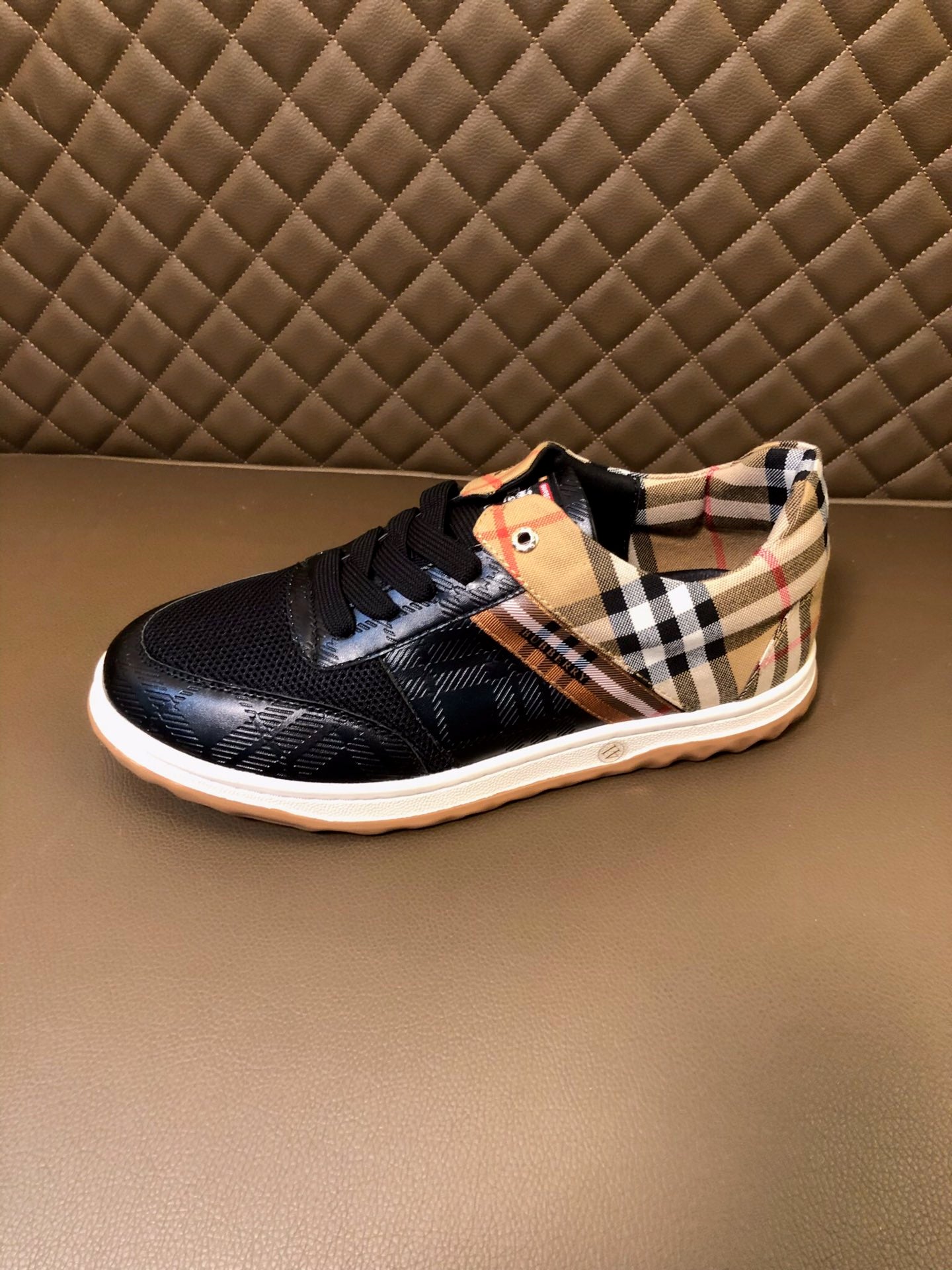 Burberry-001Shoes
