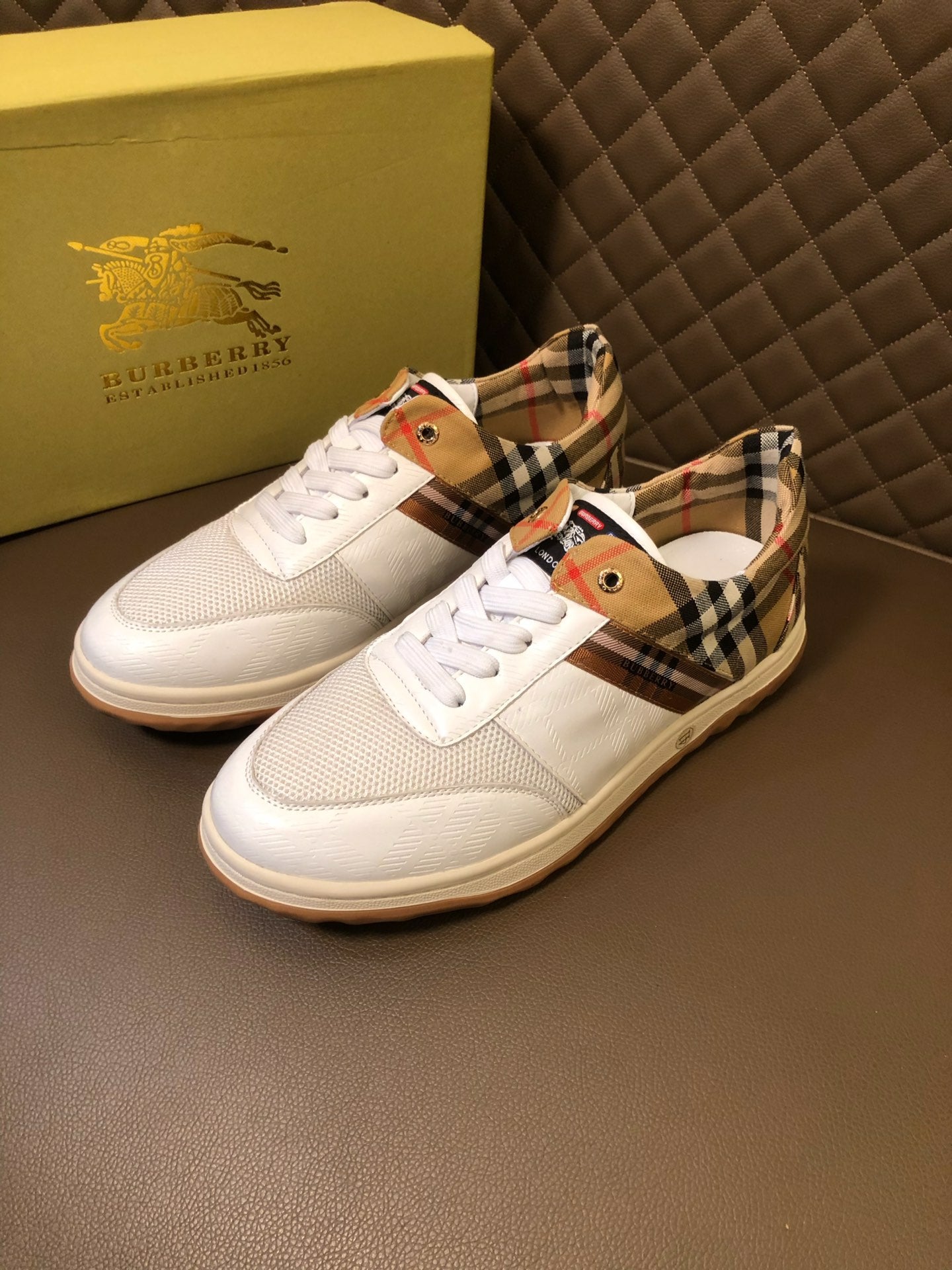 Burberry-002Shoes