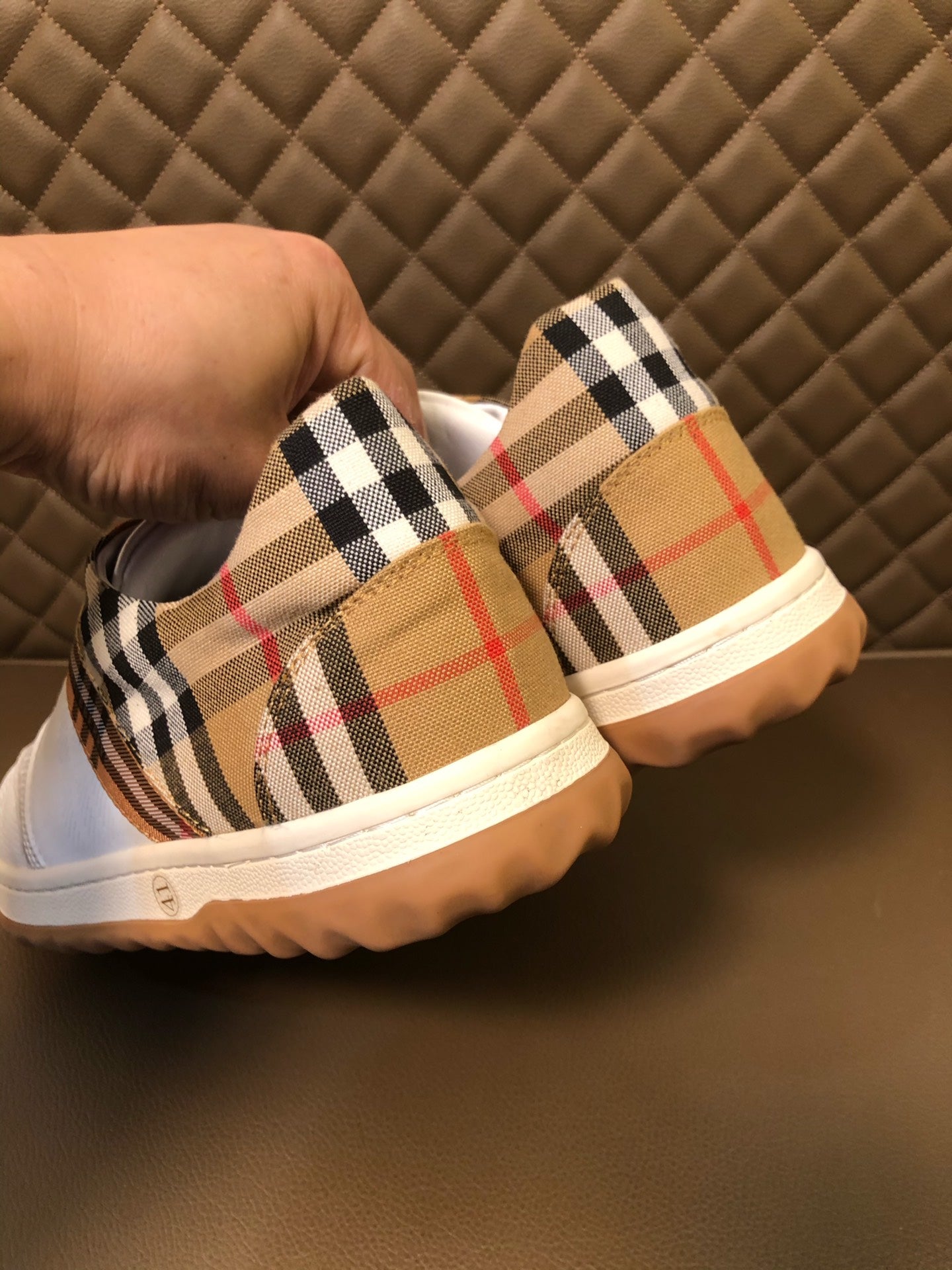Burberry-002Shoes