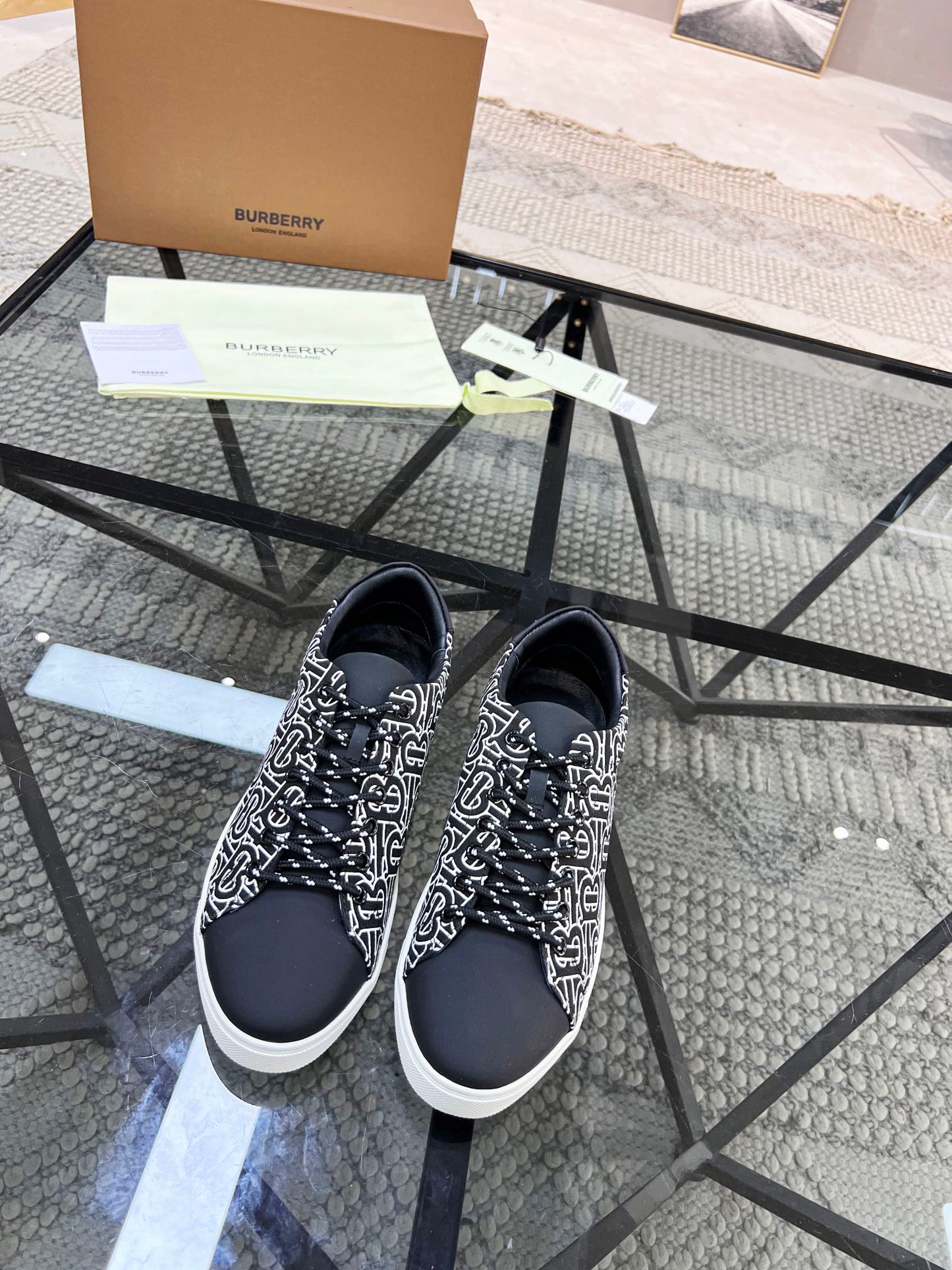 Burberry-003Shoes