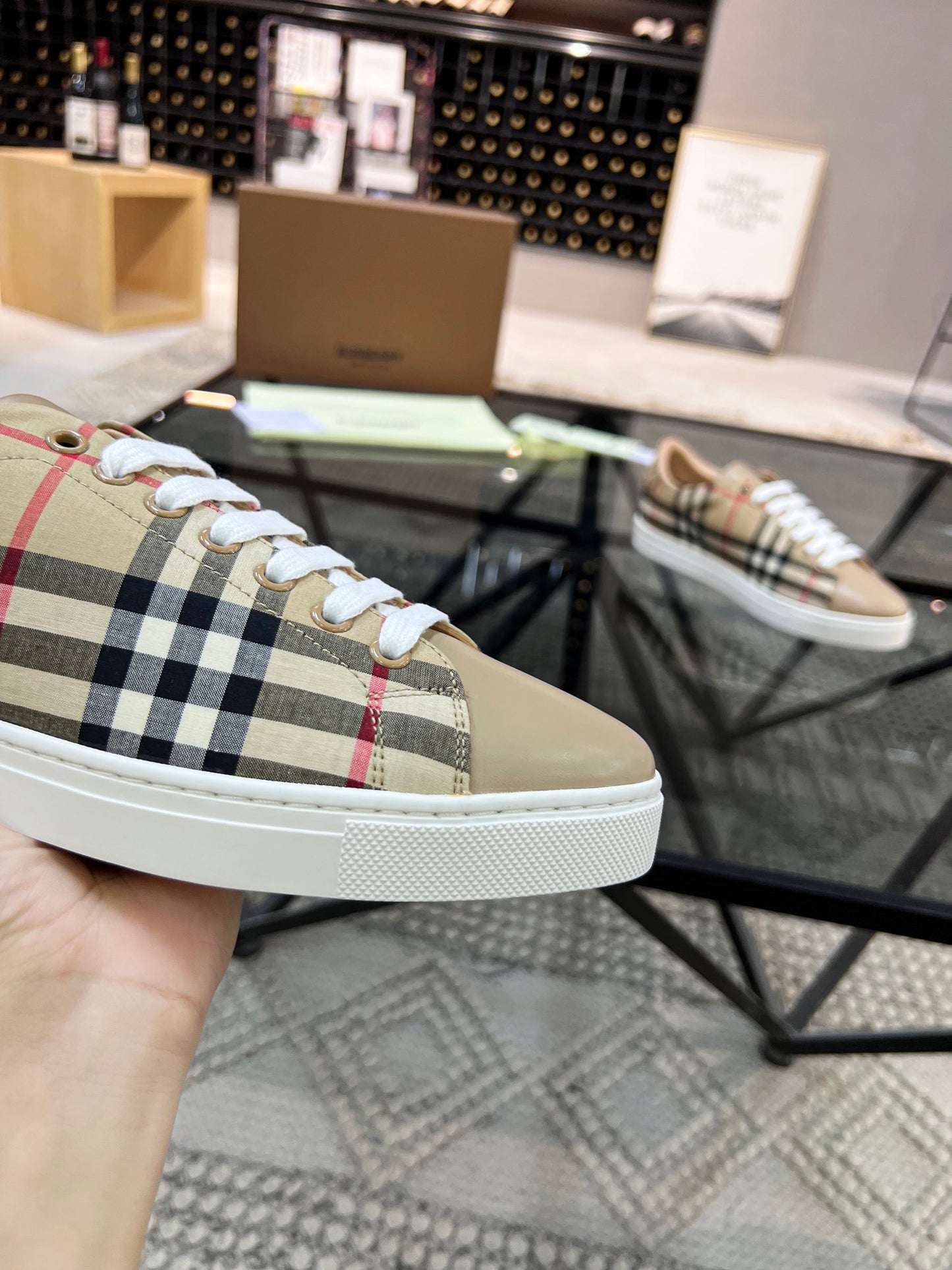 Burberry-004Shoes