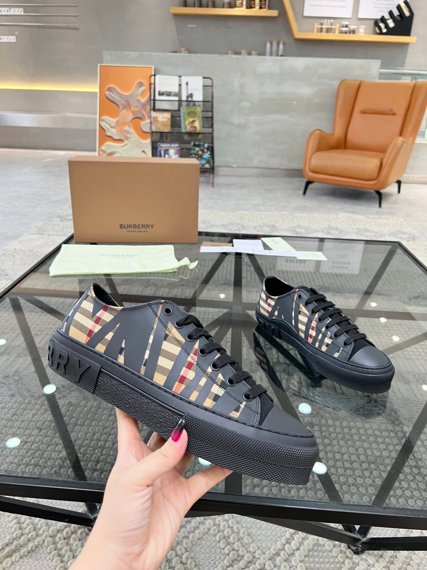 Burberry-011Shoes