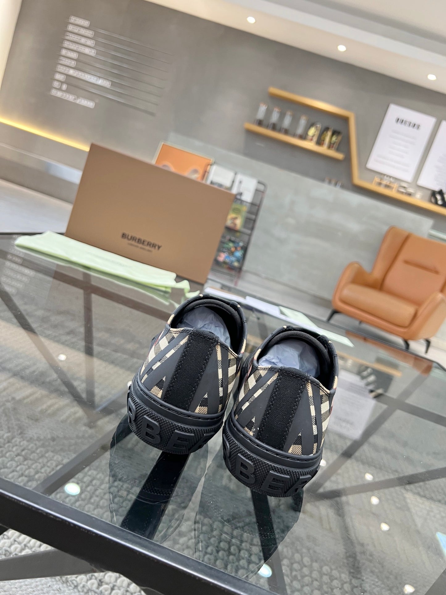 Burberry-011Shoes